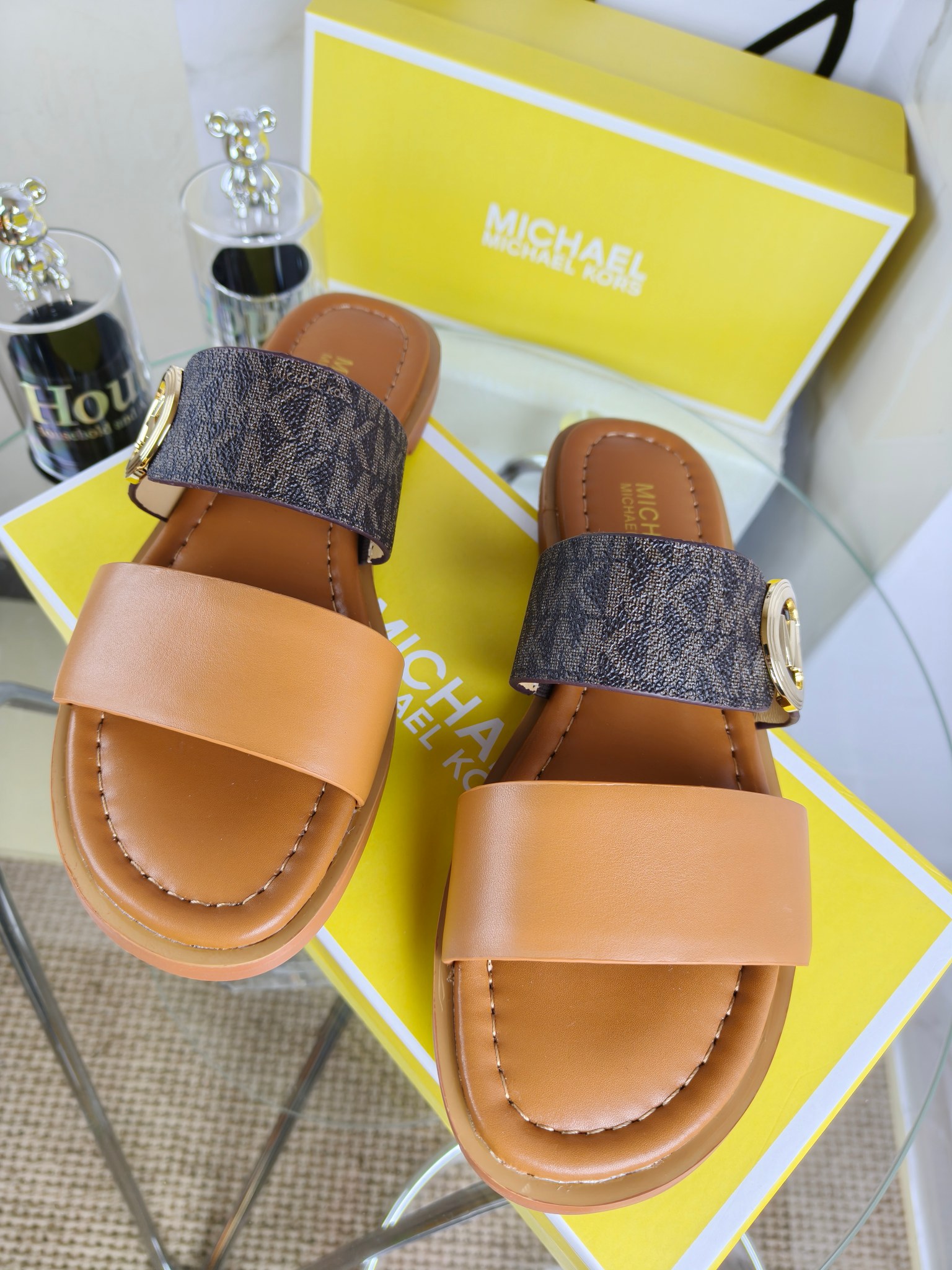 Exclusive 2025 Spring Edition Female Shoes: MK Sandals for Foreign Trade (Sizes 35, 41, 42) - 图片 6