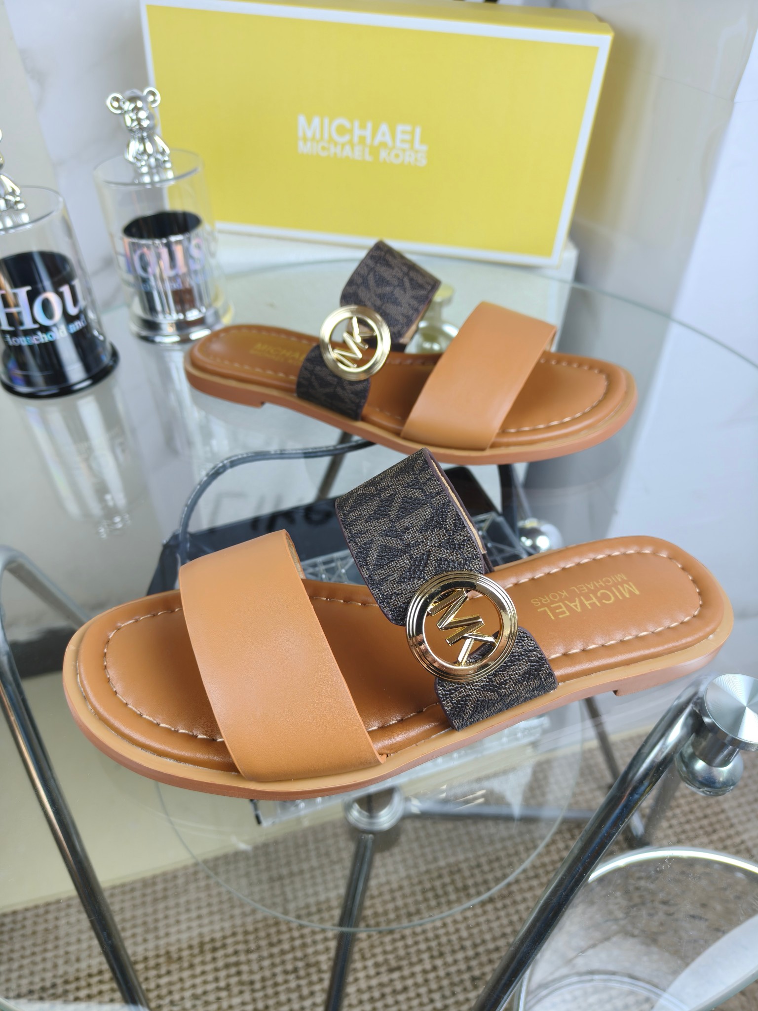 Exclusive 2025 Spring Edition Female Shoes: MK Sandals for Foreign Trade (Sizes 35, 41, 42) - 图片 3