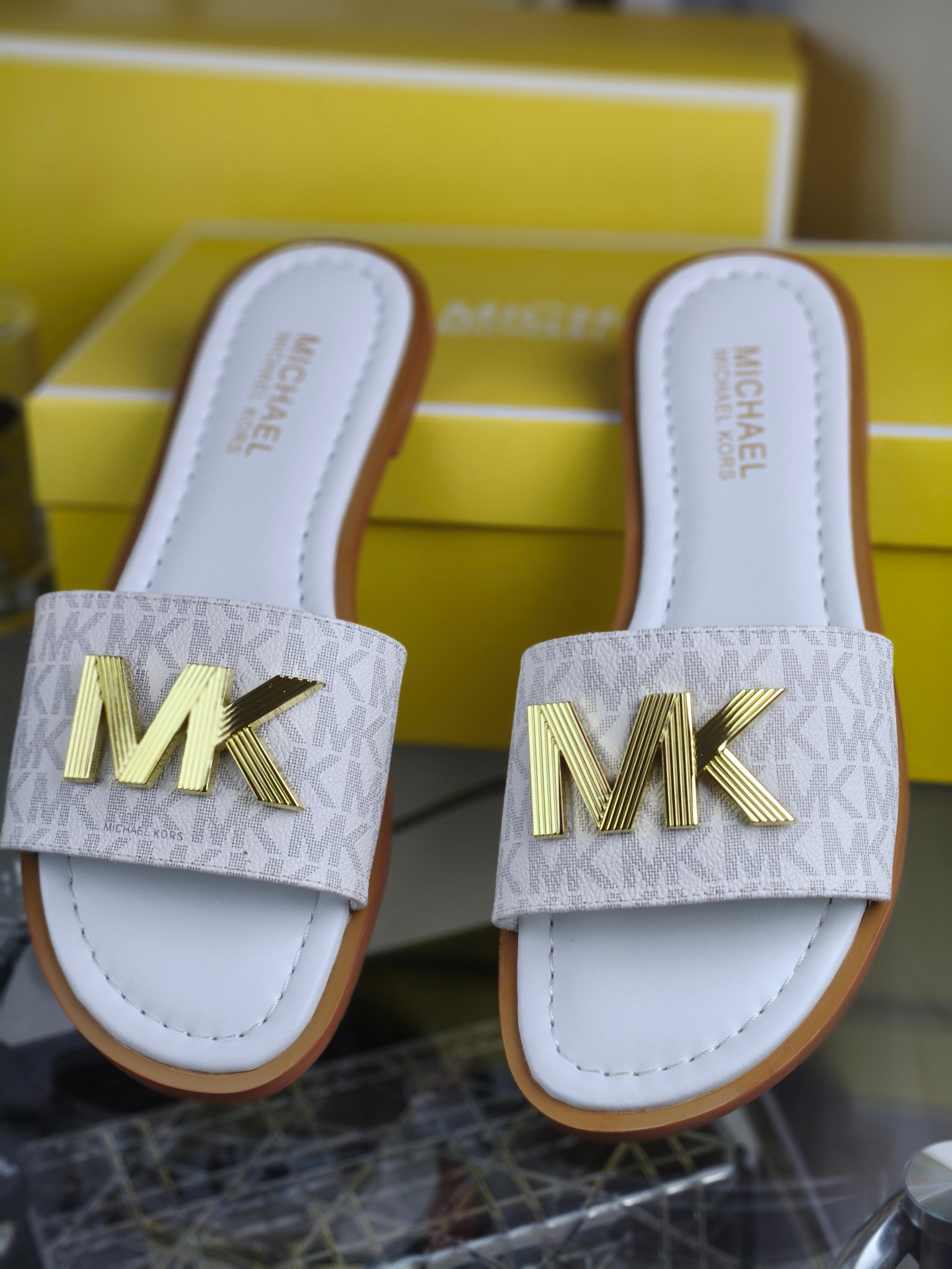 Exclusive 2025 Spring Edition MK Female Sandals for Foreign Trade, Sizes 35-42. - 图片 6