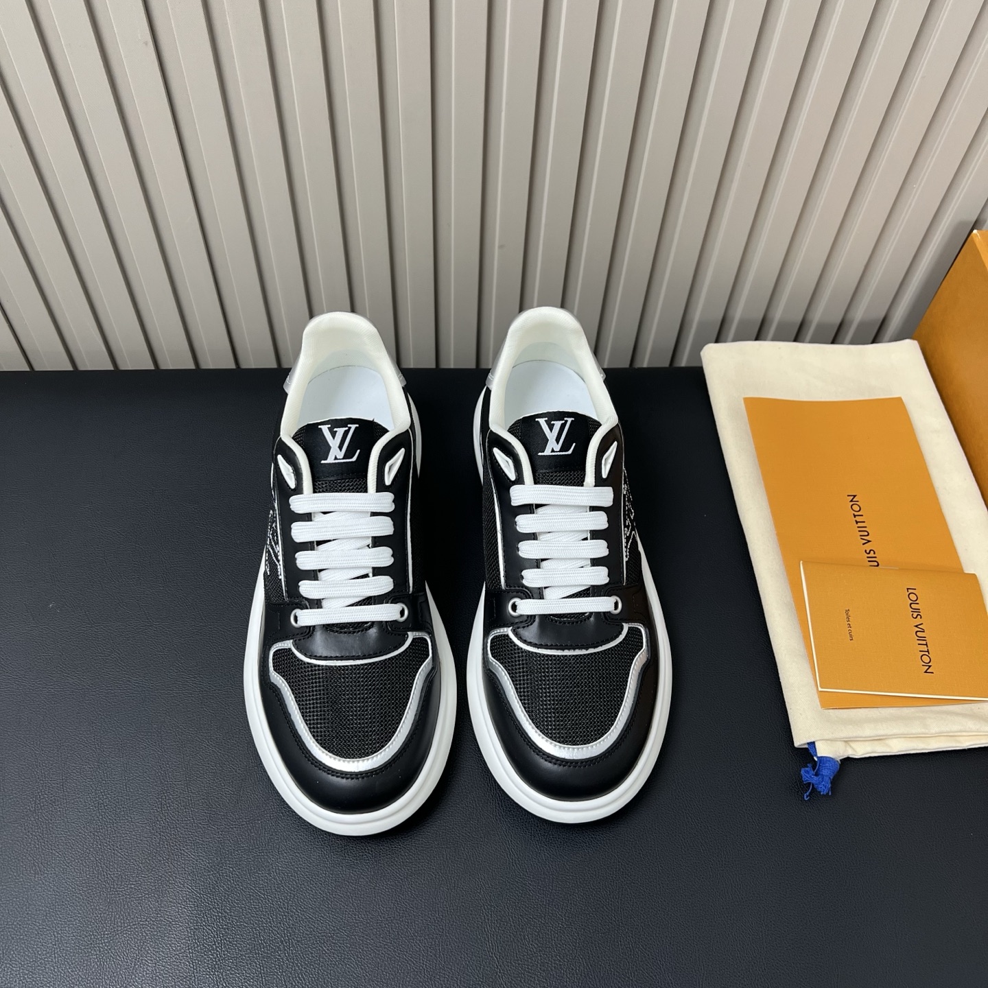 루이비통 신발 102445 Louis Vuitton Shoes