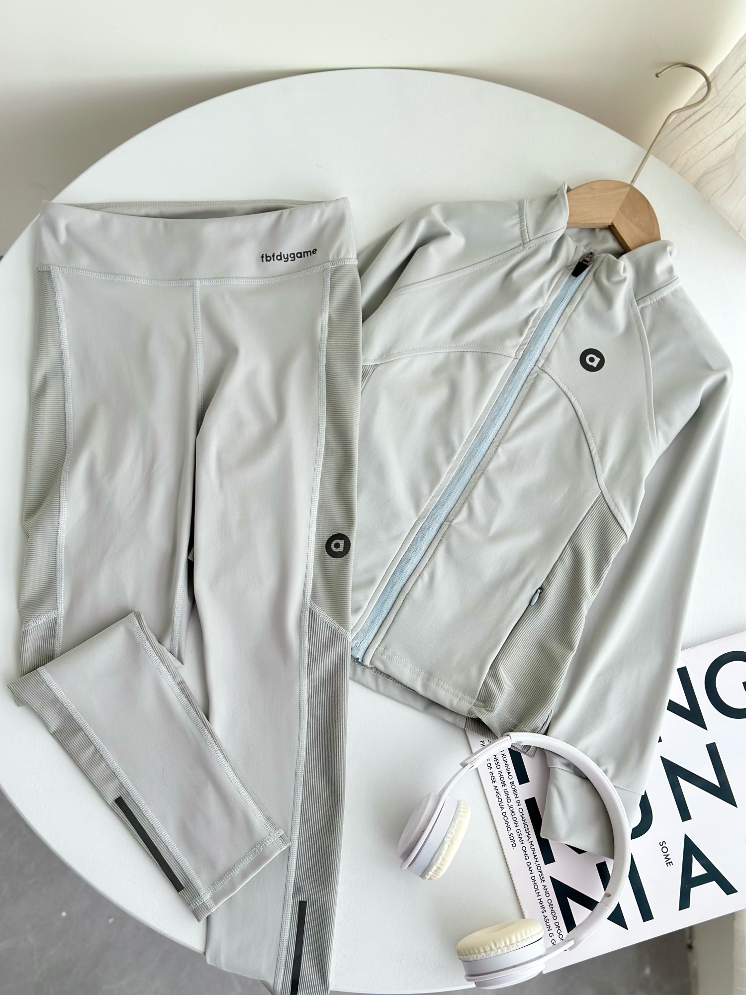 Versatile Baby Clothing Set: High-End Jackets and Shark Pants for Stylish and Active Play - 图片 8