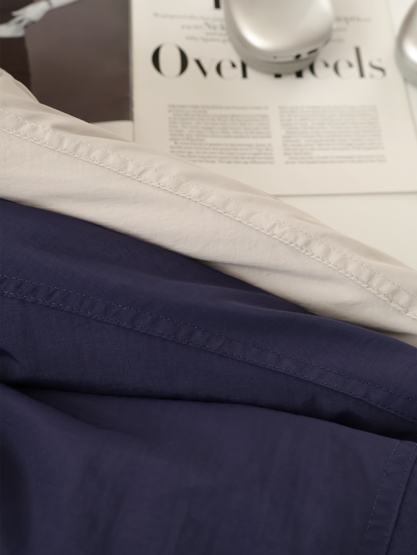 B-side detail shootingBig solid color design, full of college style! The - Comprehensive 5