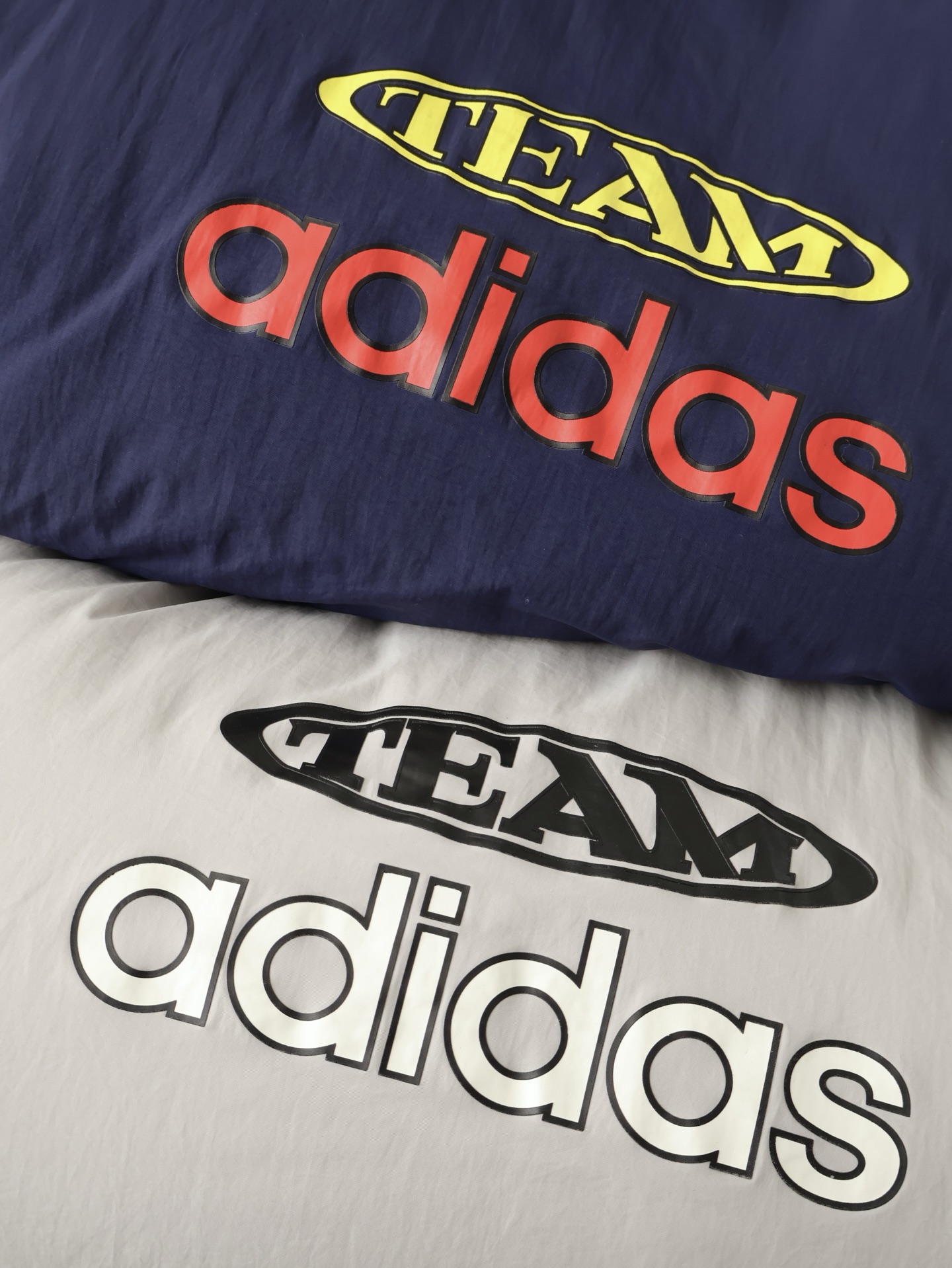 B-side detail shootingBig solid color design, full of college style! The - Comprehensive 6