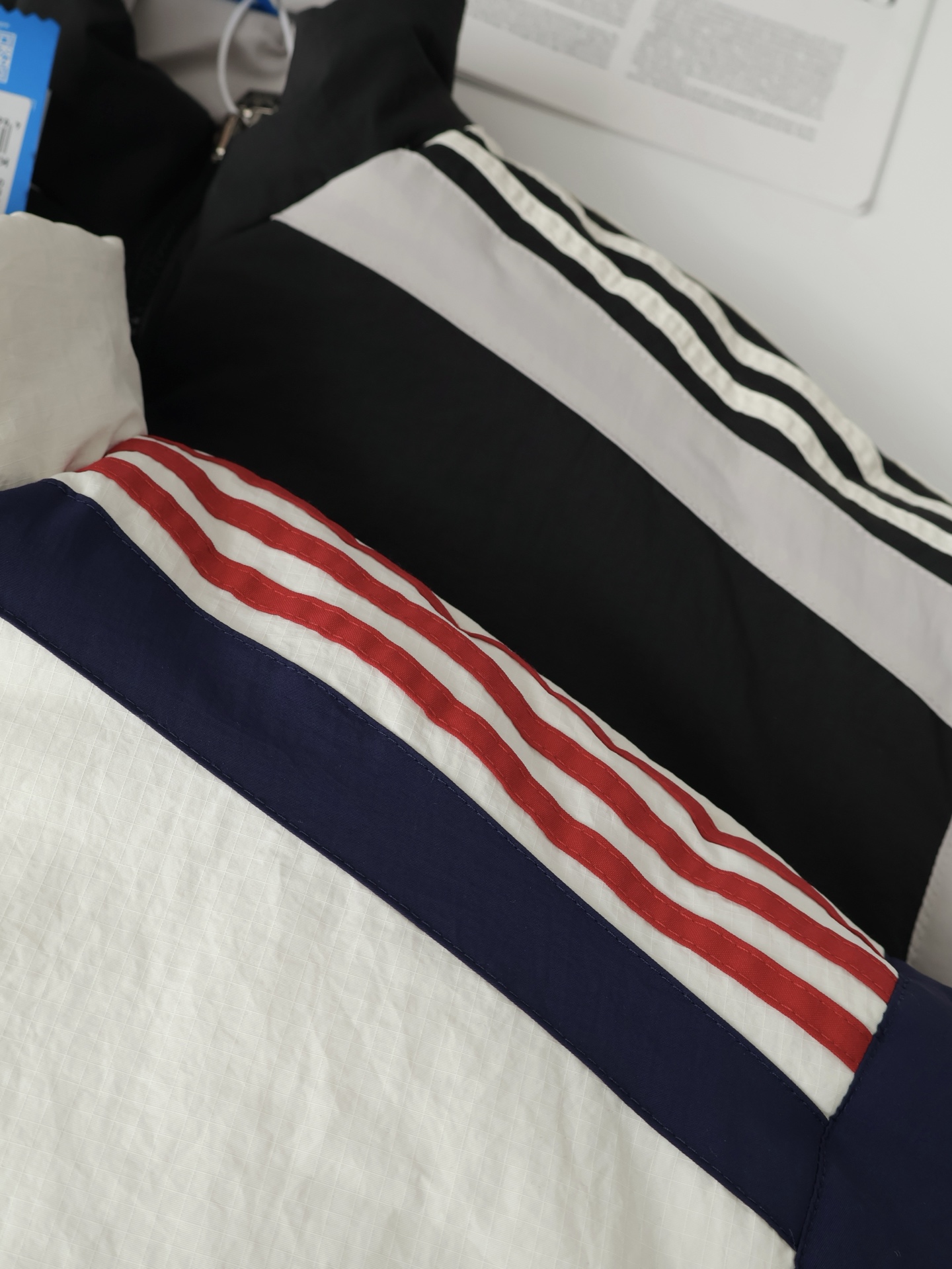 exude a strong American campus vibe - Comprehensive 6