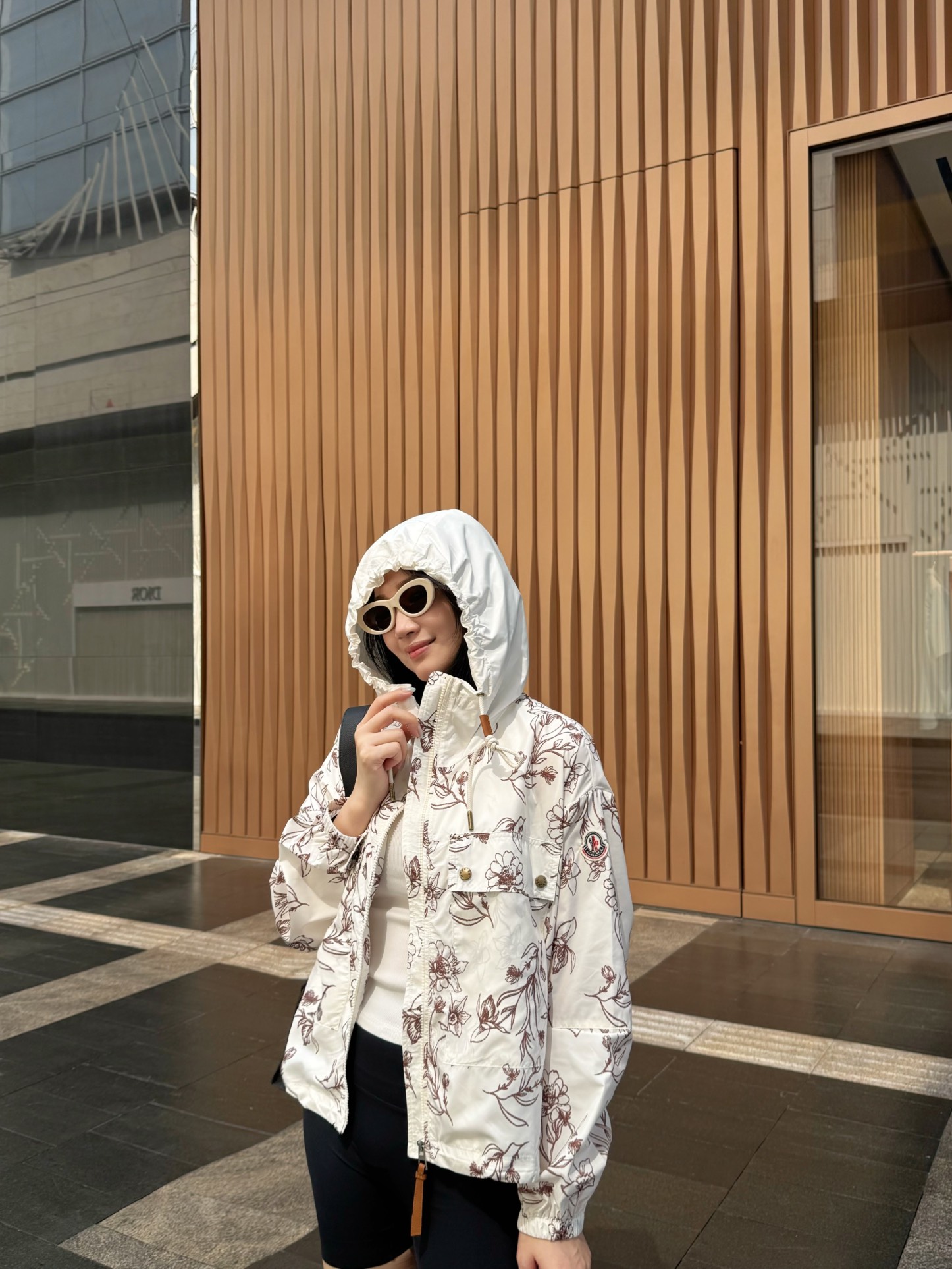 NO:877220,Choose the right outfit in summer to make ordinary days shine,,19860909夏日穿搭选对 平凡日子也发光,,,Women's clothing