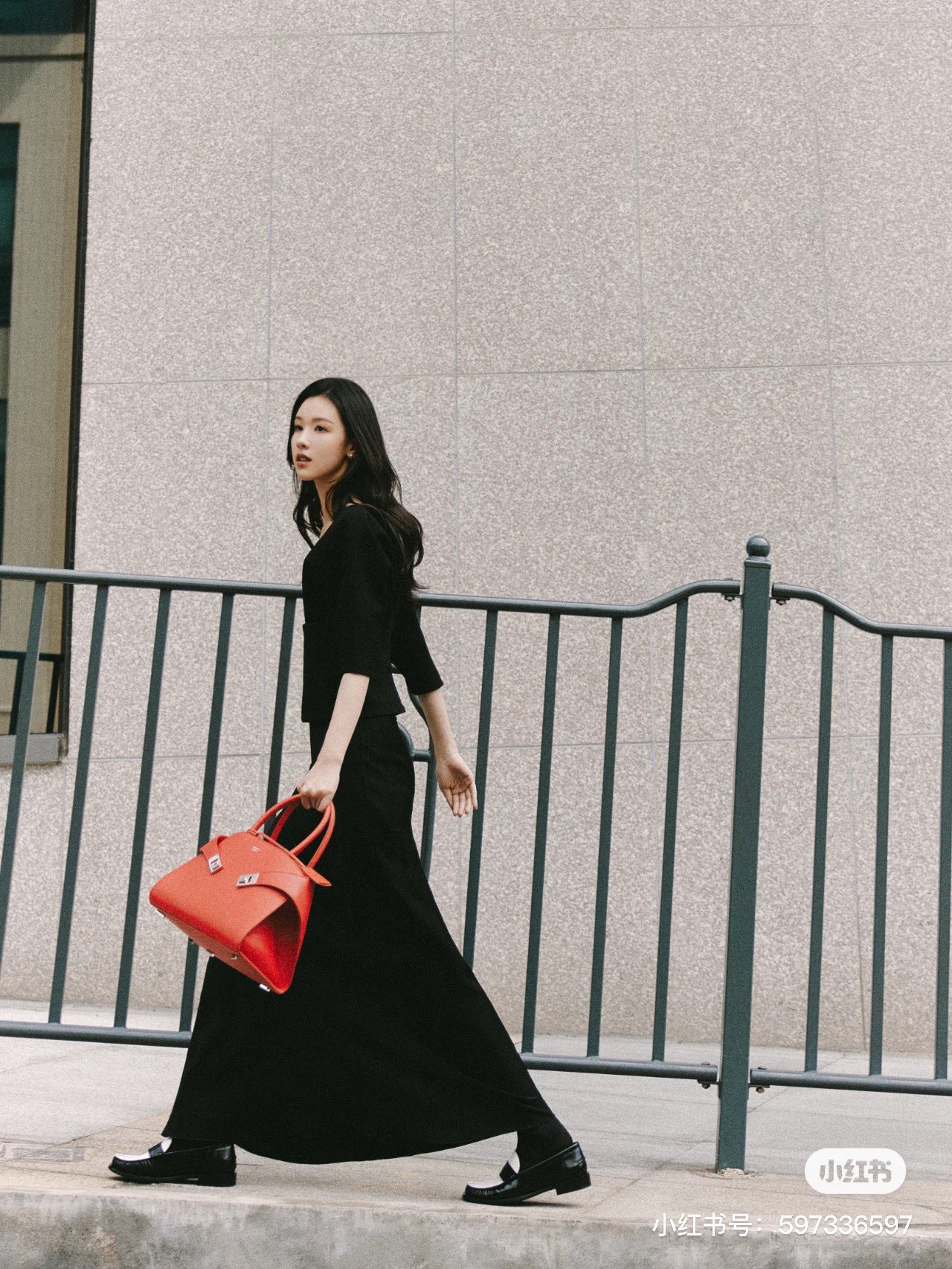 Ferragamo [Stars same style Hug bag]
