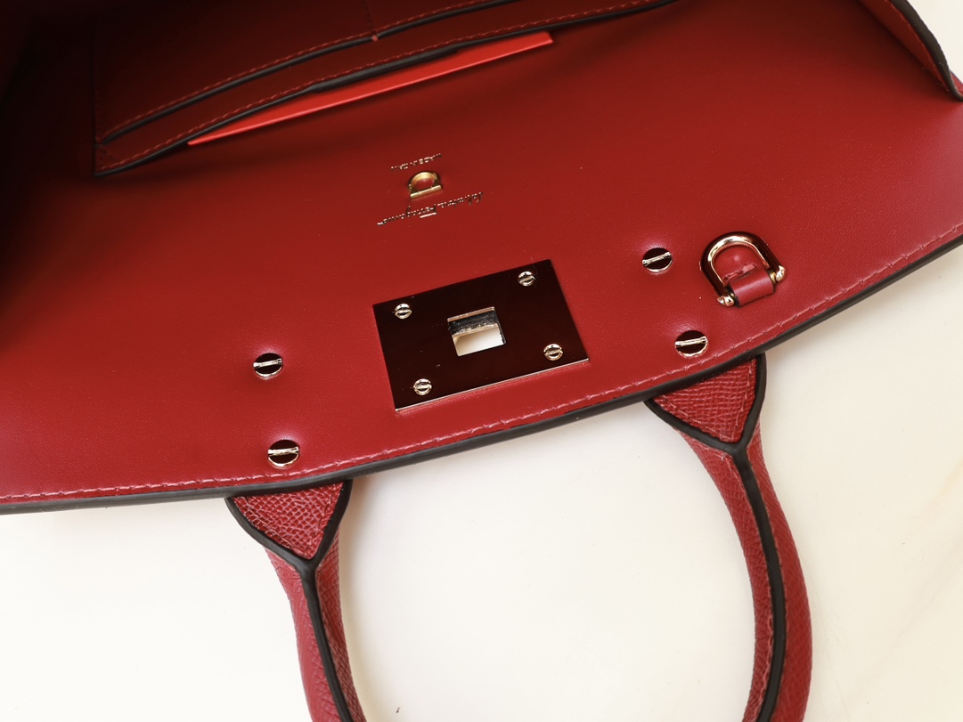 [SF] Ferragamo studio series new 211425 bag is neat and fashionable, and can be called a masterpiece of modern art. Geometric shapes highlight th