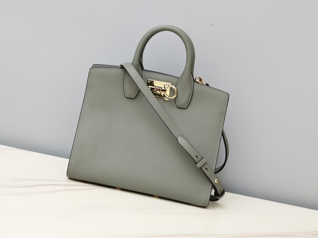Ferragamo Product _depqfqsSTc-I0o9P7kPQ-8CJh46V1GXZmdx6vWQ
