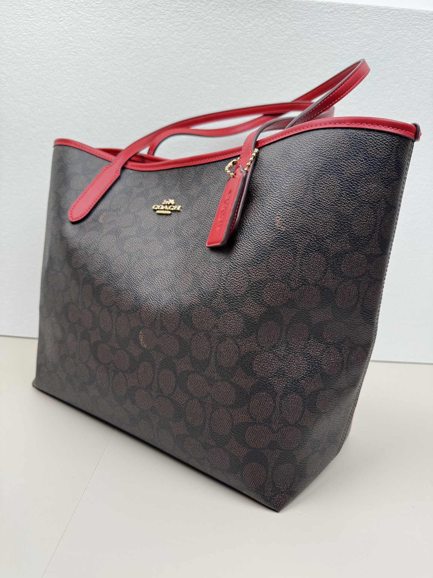 Coach ～纯 Coach蔻驰 CV976 City33系列最新奥莱款购物袋托特包
