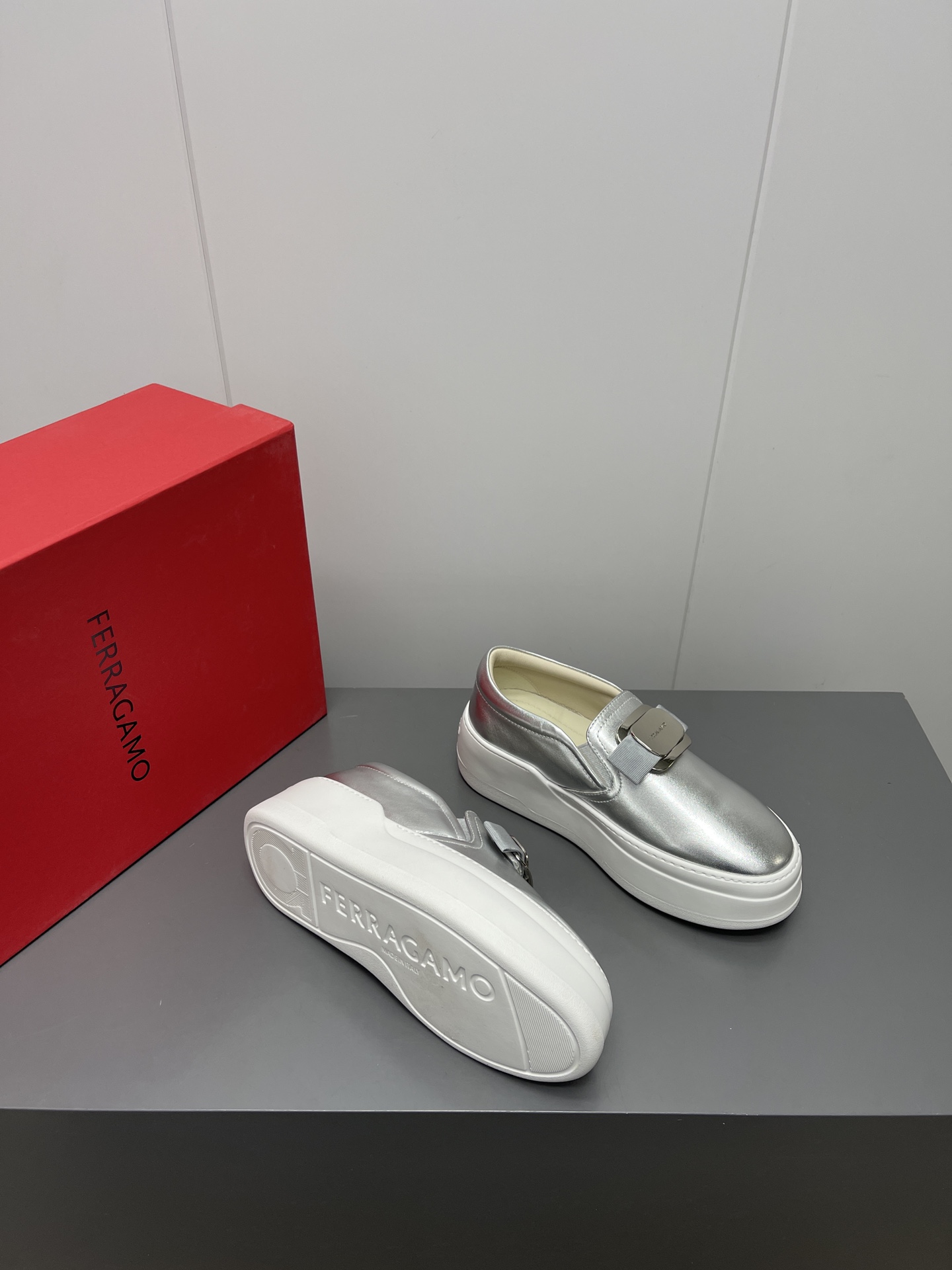 Firagmo Ferragamo P735 High-Floor Leisure Shoes: Innovative Design, Premium Materials. - 图片 4
