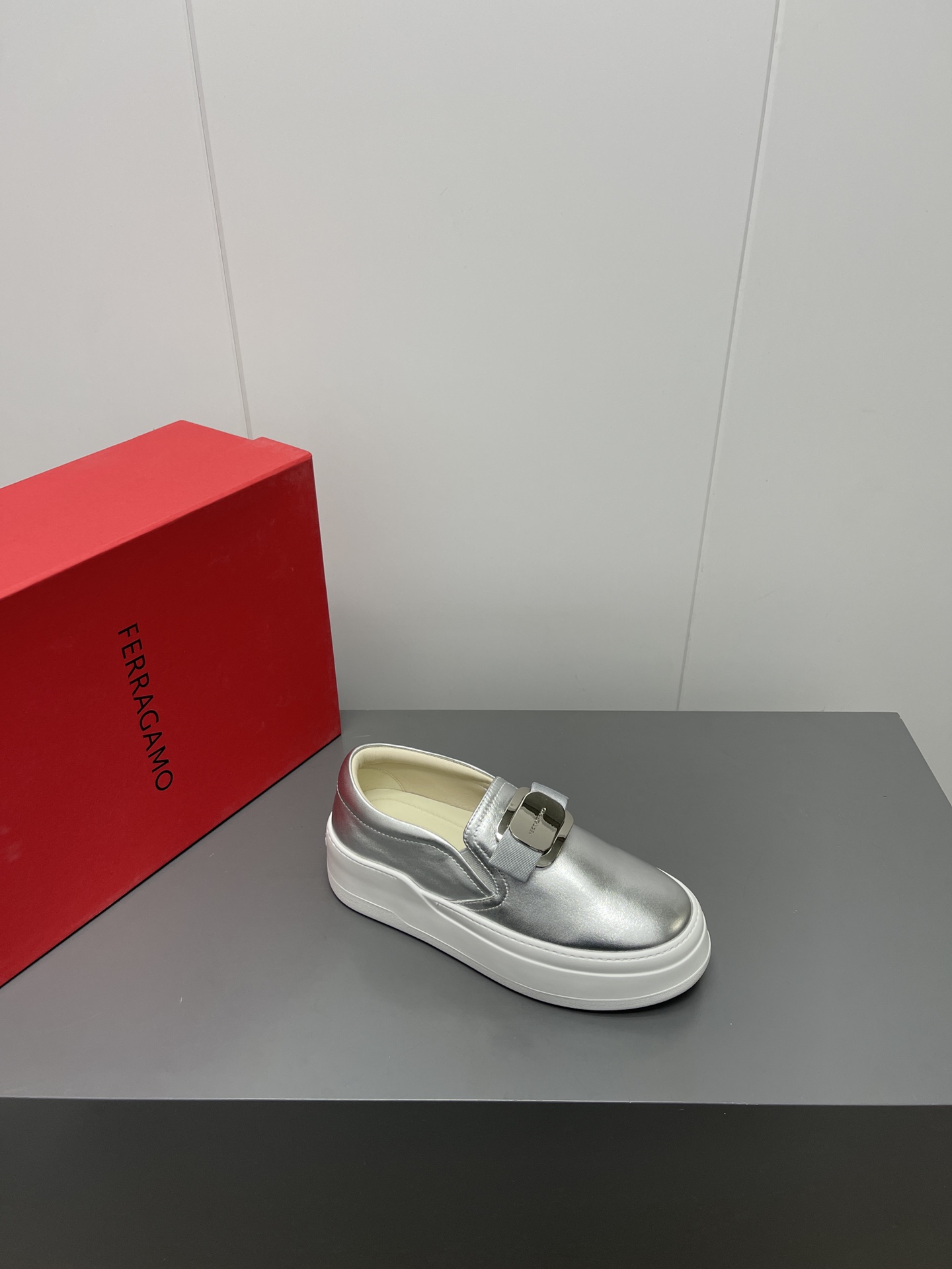 Firagmo Ferragamo P735 High-Floor Leisure Shoes: Innovative Design, Premium Materials. - 图片 6