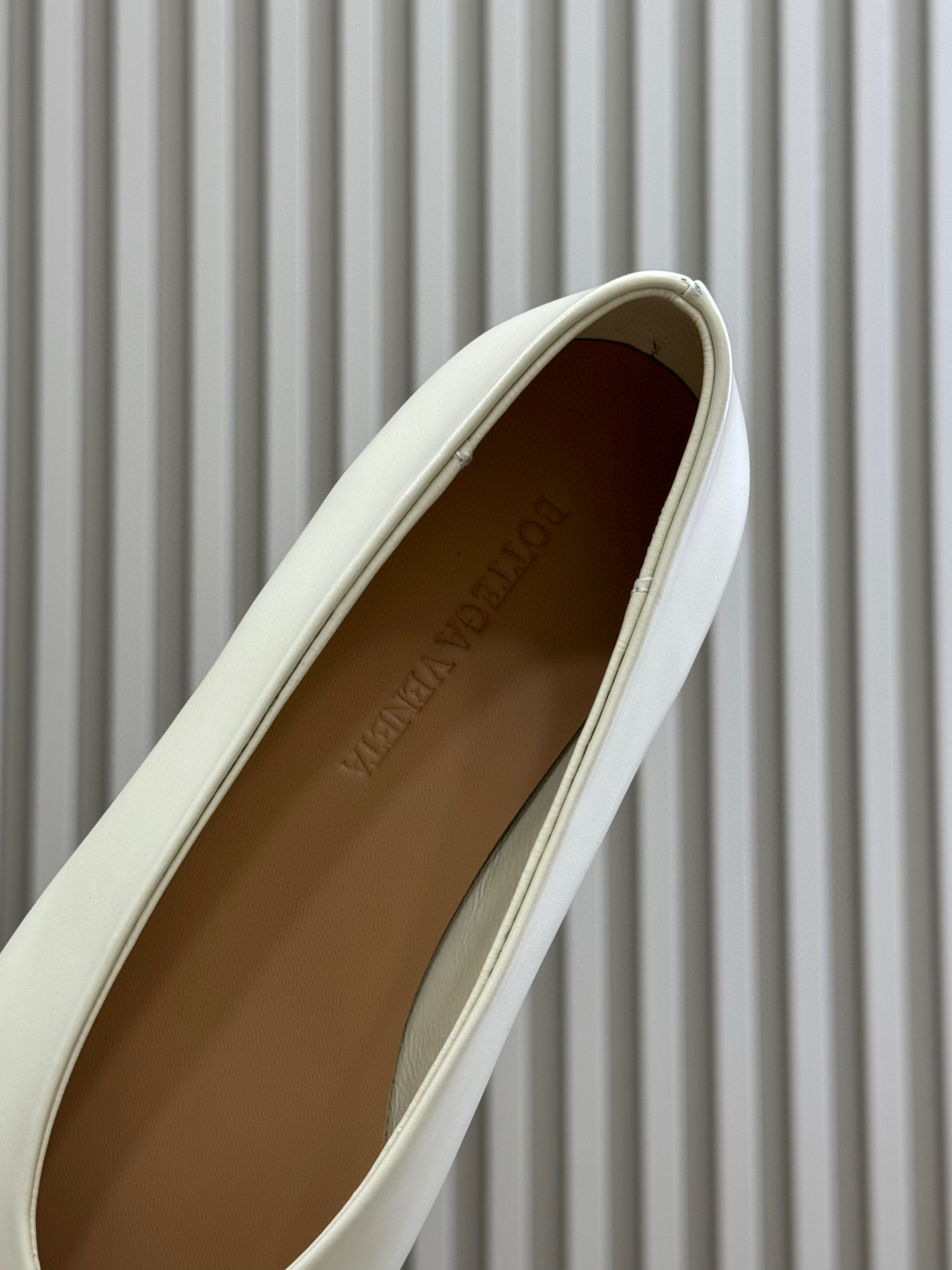 Sofia Ballet Shoes by BV: Fine Craft, Elegant Design, Ultimate Comfort. - 图片 5