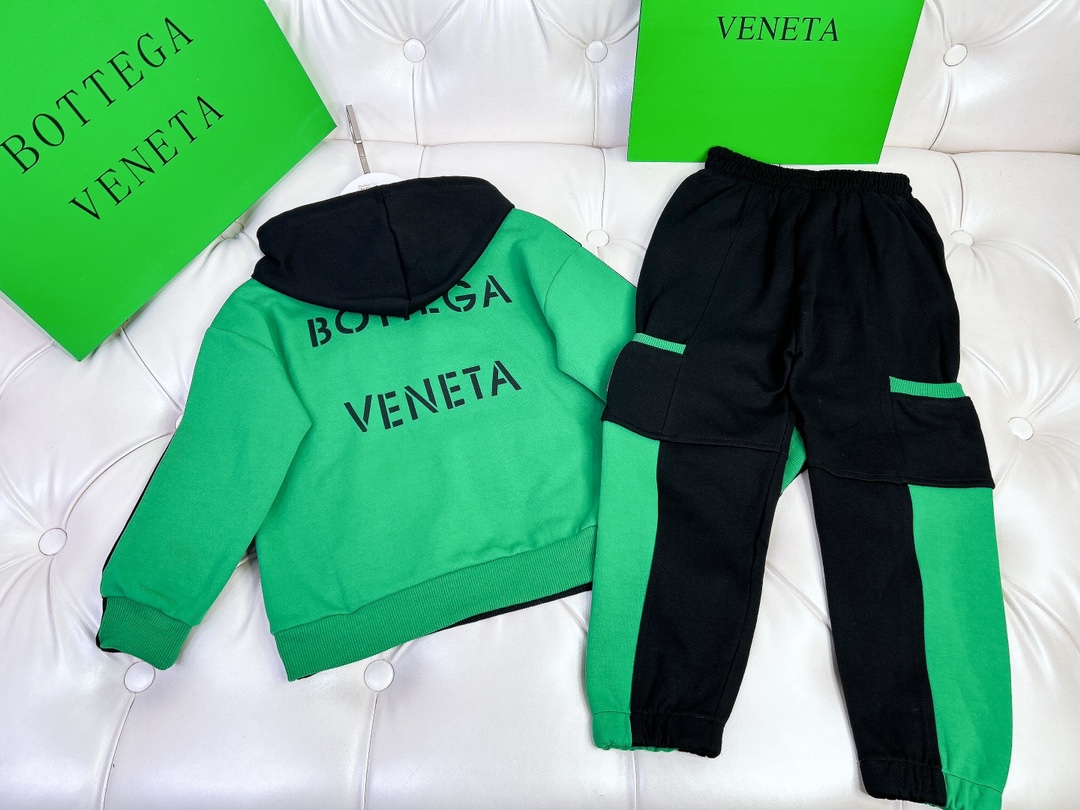 2023 Winter Trend: Child BOTTEGA VENETA’s Impeccable Black and Green Design - 图片 2