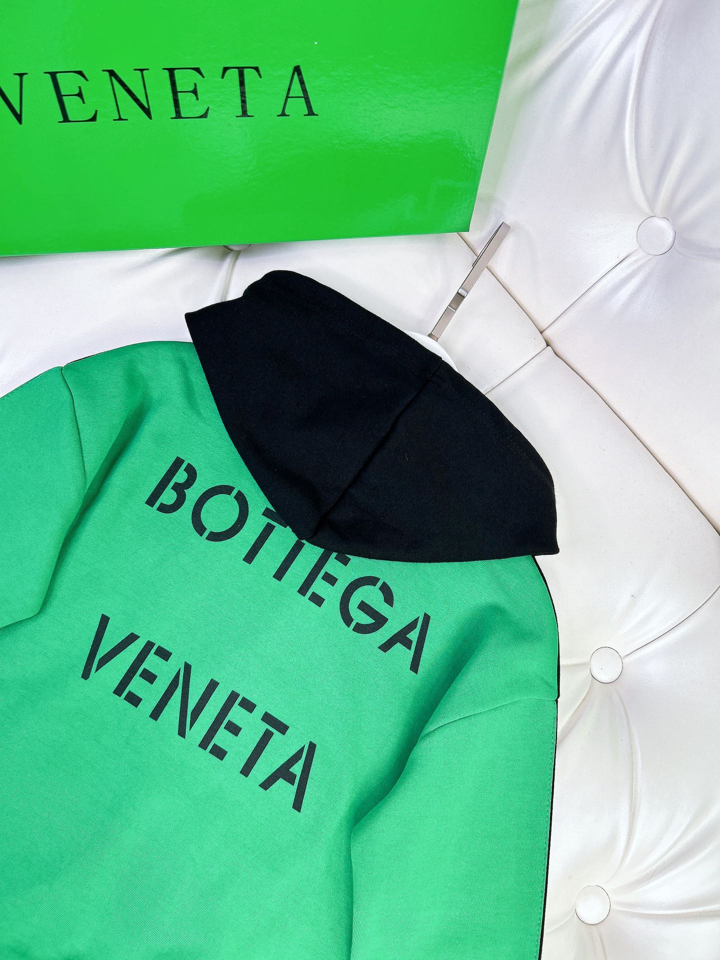 2023 Winter Trend: Child BOTTEGA VENETA’s Impeccable Black and Green Design - 图片 6