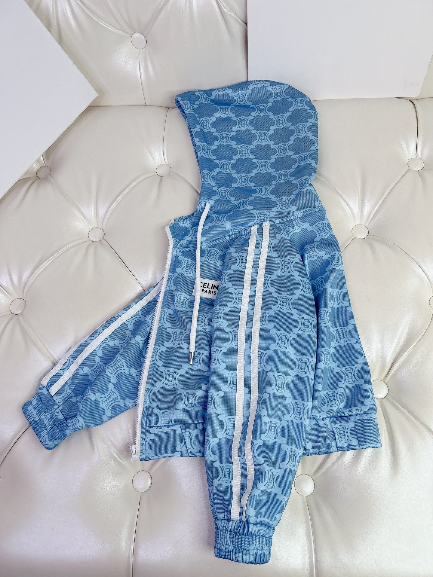 CELINE SELINE CHUNCHA NEW KIDS Fashion-style Letter Prints and Eyeball Designs: Vibrant and Lightweight! - 图片 6