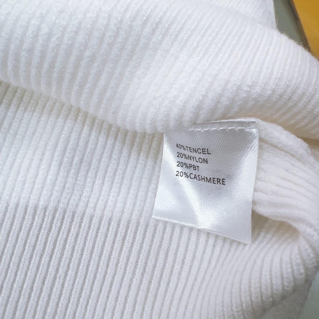 Luxurious High-End MC Knitted Throw Blanket: 100-150 cm, Soft and Detailed - 图片 9