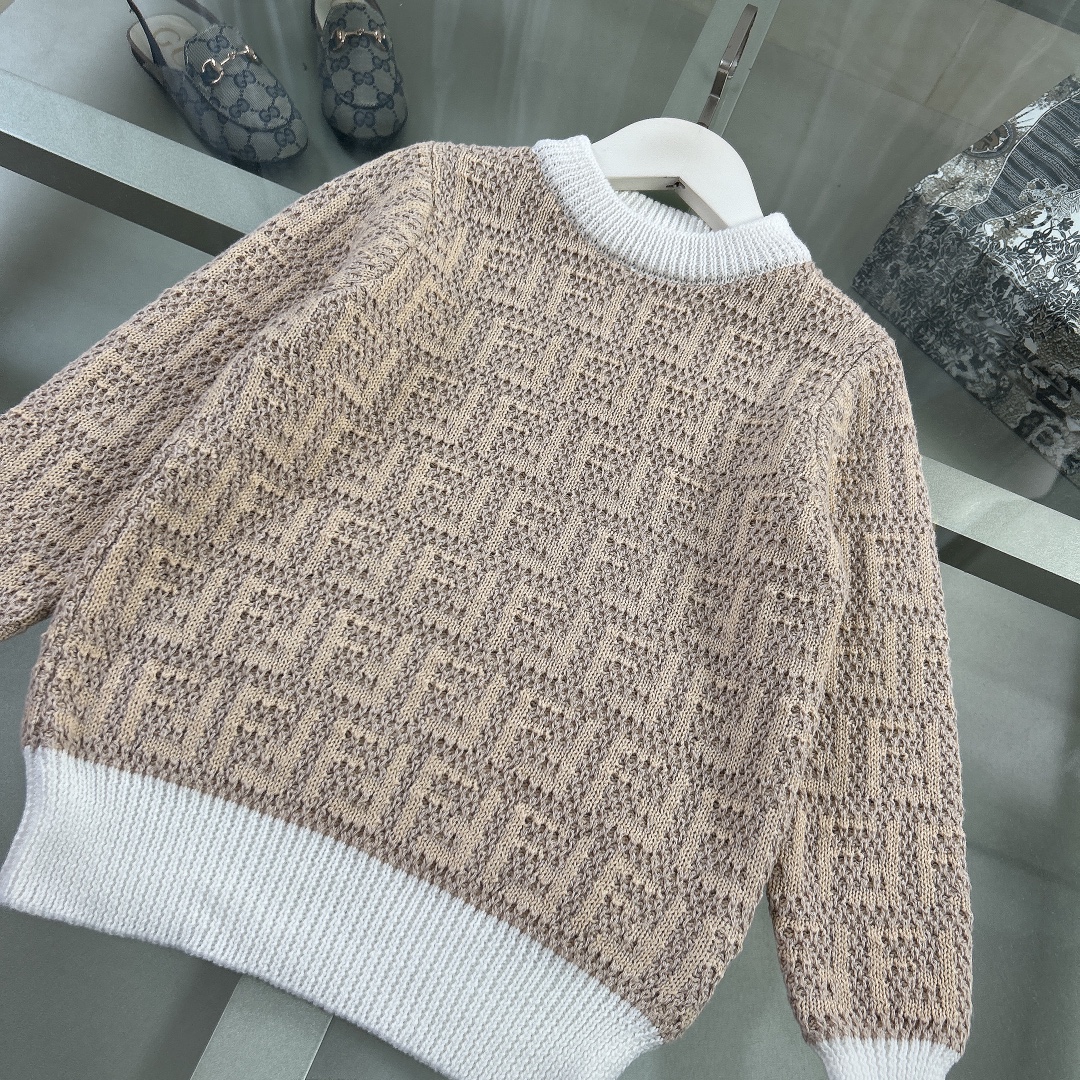 Luxury Knitted Sweater in Size 110-160 cm: High-End Wool Clothing with Original Details. - 图片 4