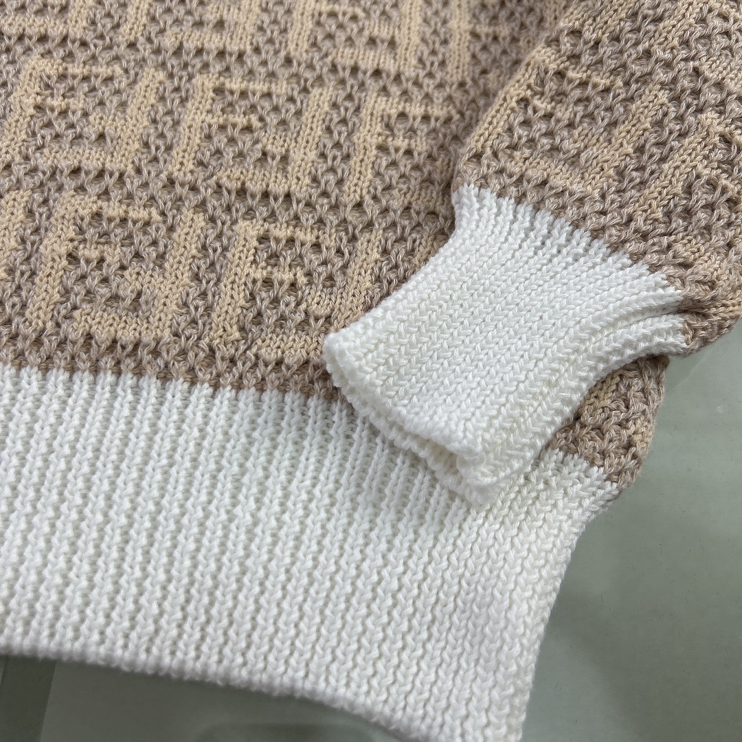 Luxury Knitted Sweater in Size 110-160 cm: High-End Wool Clothing with Original Details. - 图片 7