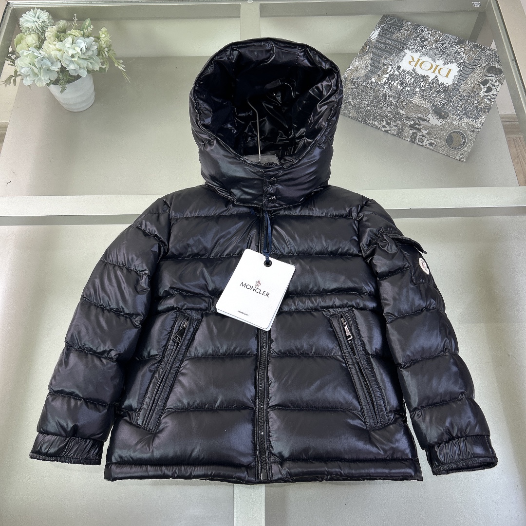 Faux de qualité supérieure
 Moncler Meilleur
 Manteaux & Blousons Veste En Duvet Vêtements Pour Enfants Noir Couleur rose Blanc Les enfants Fille Unisexe Duvet canard blanc