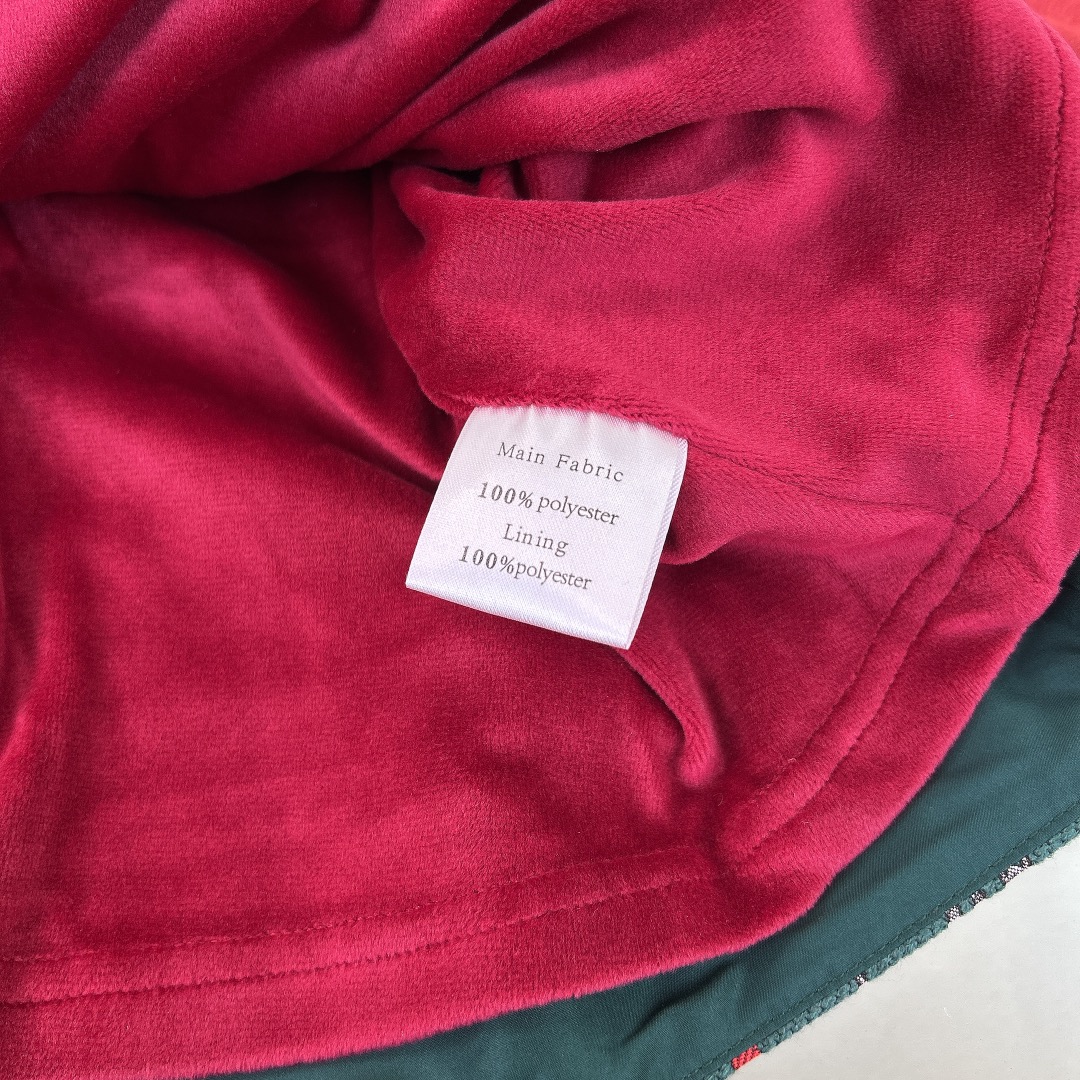 Dior 迪奥,童装,女童年服,儿童连衣裙,既有汉服的优雅也有中国传统的年味,整件衣服内里包括袖子采用超柔软加绒里布,既美丽而不冻人 8
