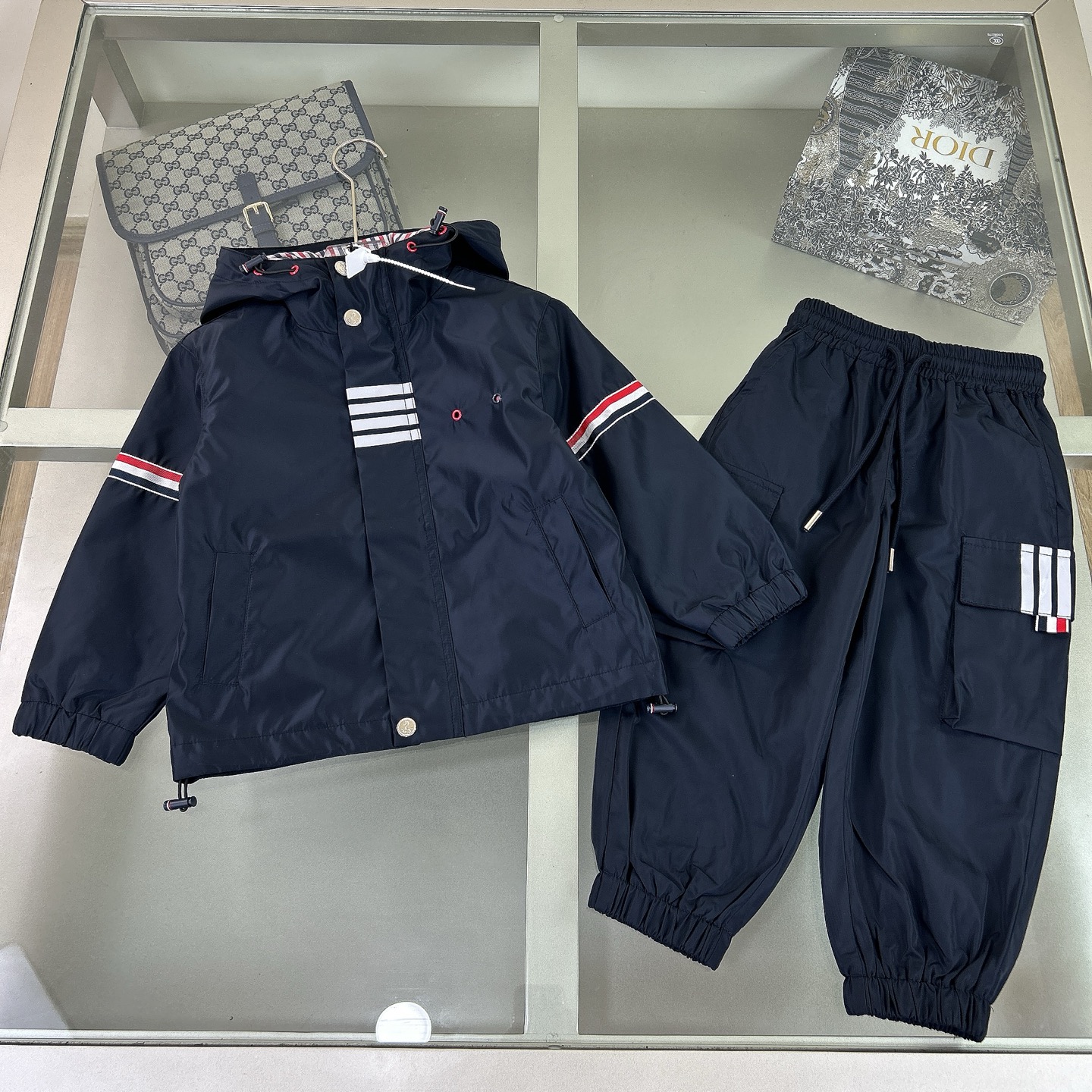High-Quality Cotton Suit Set: Hat, Coat, Pants for $605 - 图片 1