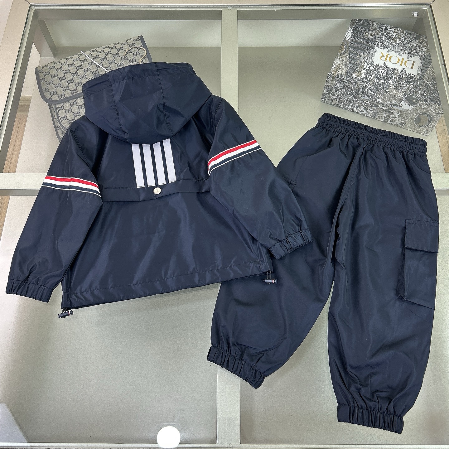 High-Quality Cotton Suit Set: Hat, Coat, Pants for $605 - 图片 2