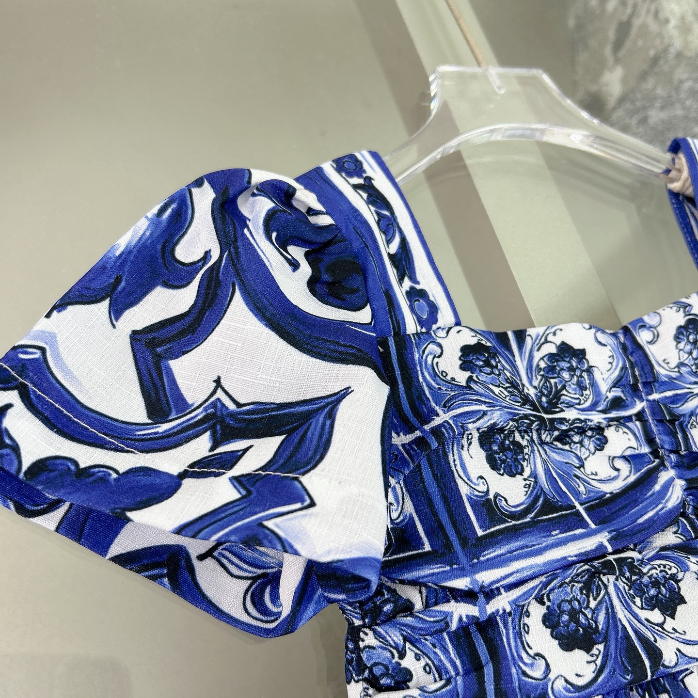 Dolce & Gabbana Girls' Blue and White Porcelain Print Linen Dress 8 i1740988907665 8992 0 6