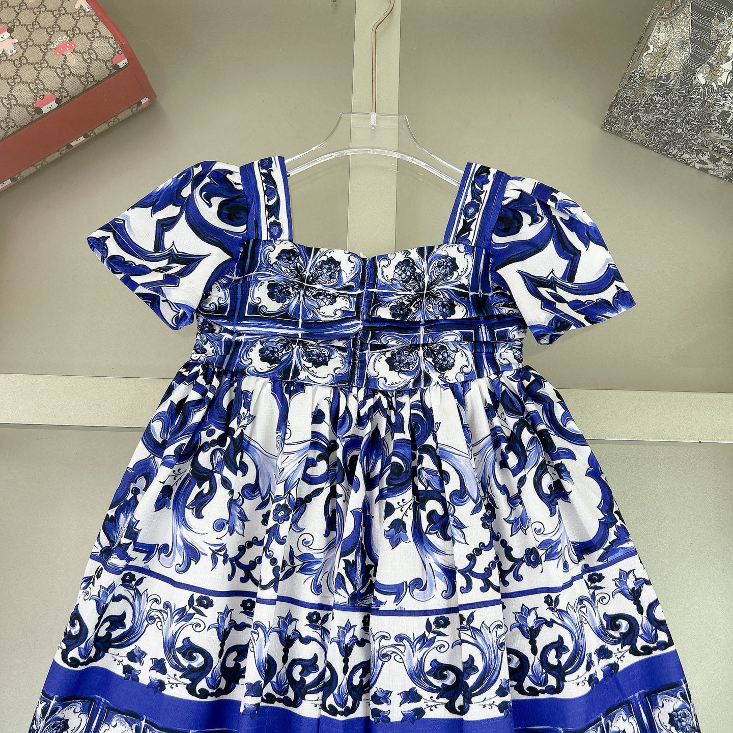 Dolce & Gabbana Girls' Blue and White Porcelain Print Linen Dress 5 i1740988907726 6508 0 3
