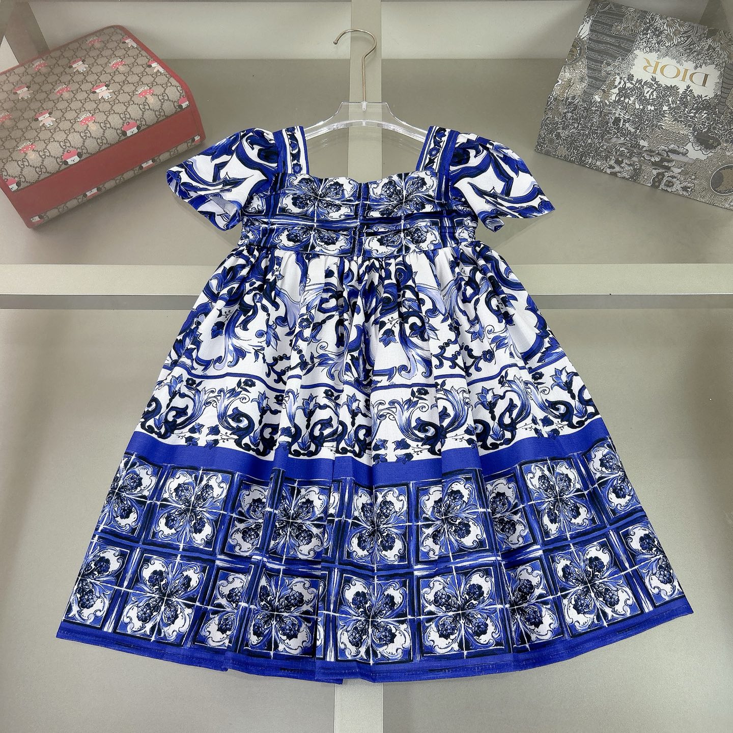 Dolce & Gabbana Girls' Blue and White Porcelain Print Linen Dress 2 i1740988909496 3217 0 0