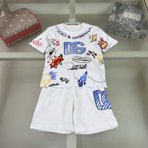 Dolce & Gabbana Boys' White Cotton Graphic T-Shirt & Shorts Set 1 Dolce & Gabbana Boys' White Cotton Graphic T-Shirt & Shorts Set