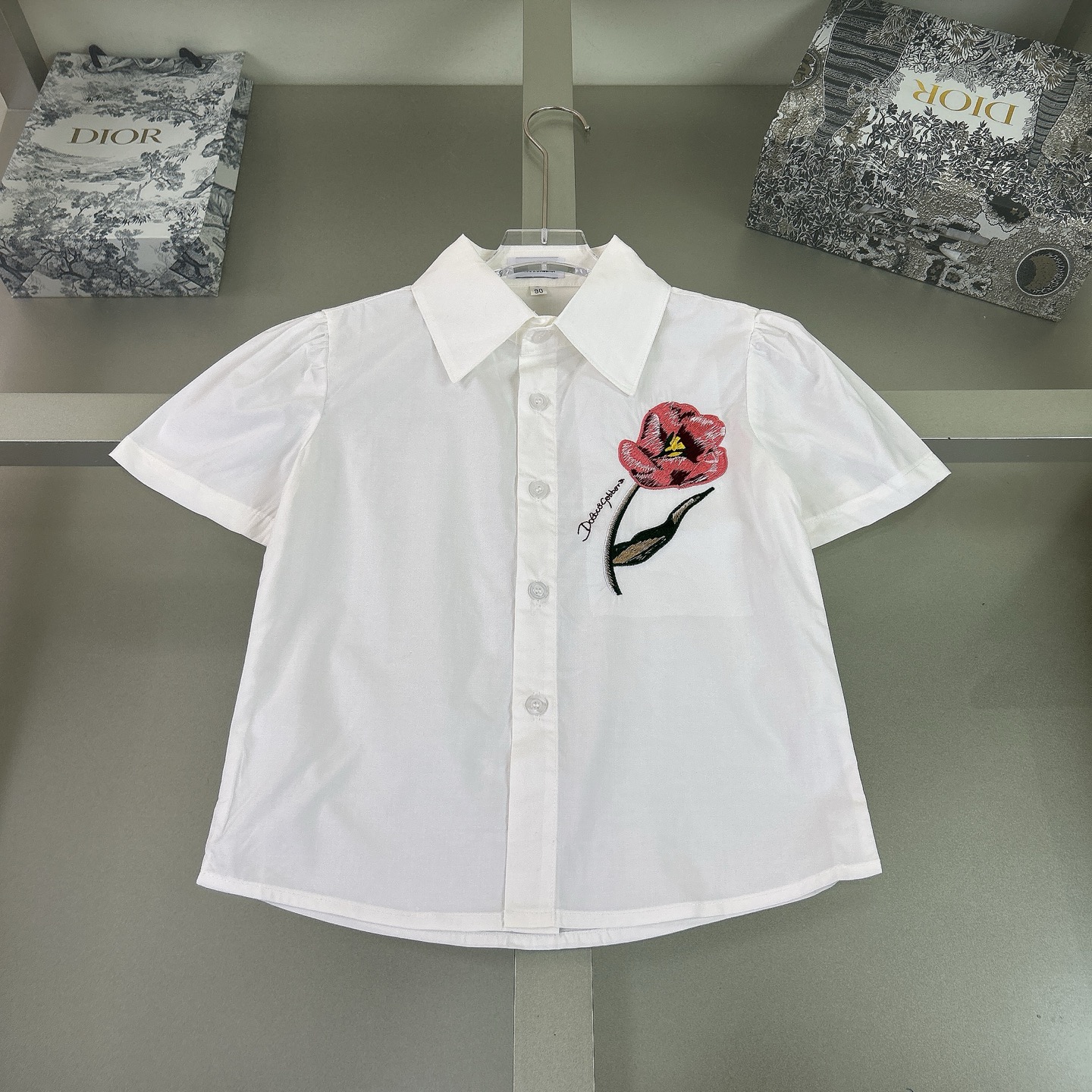 DG Custom-Made Dress with Cotton T-Shirt and Horn Skirt. - 图片 3