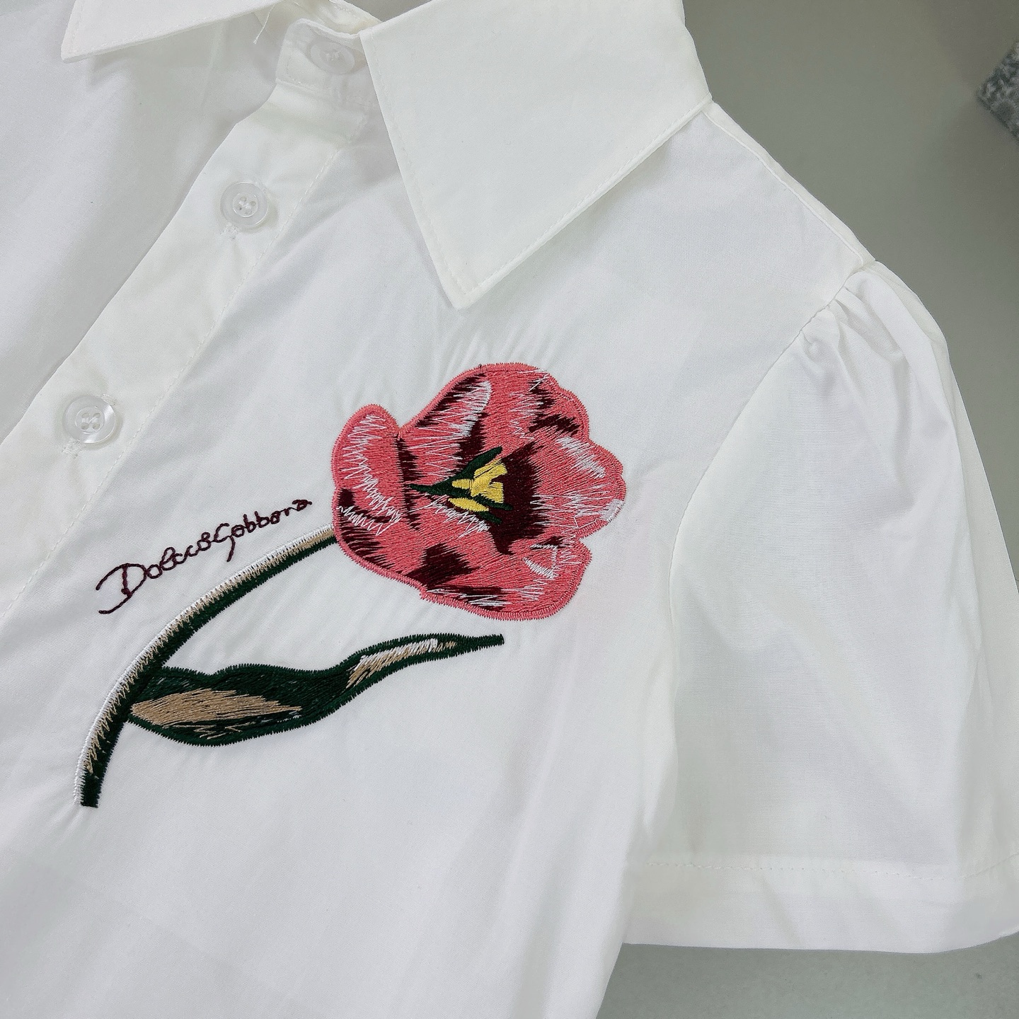 DG Custom-Made Dress with Cotton T-Shirt and Horn Skirt. - 图片 6