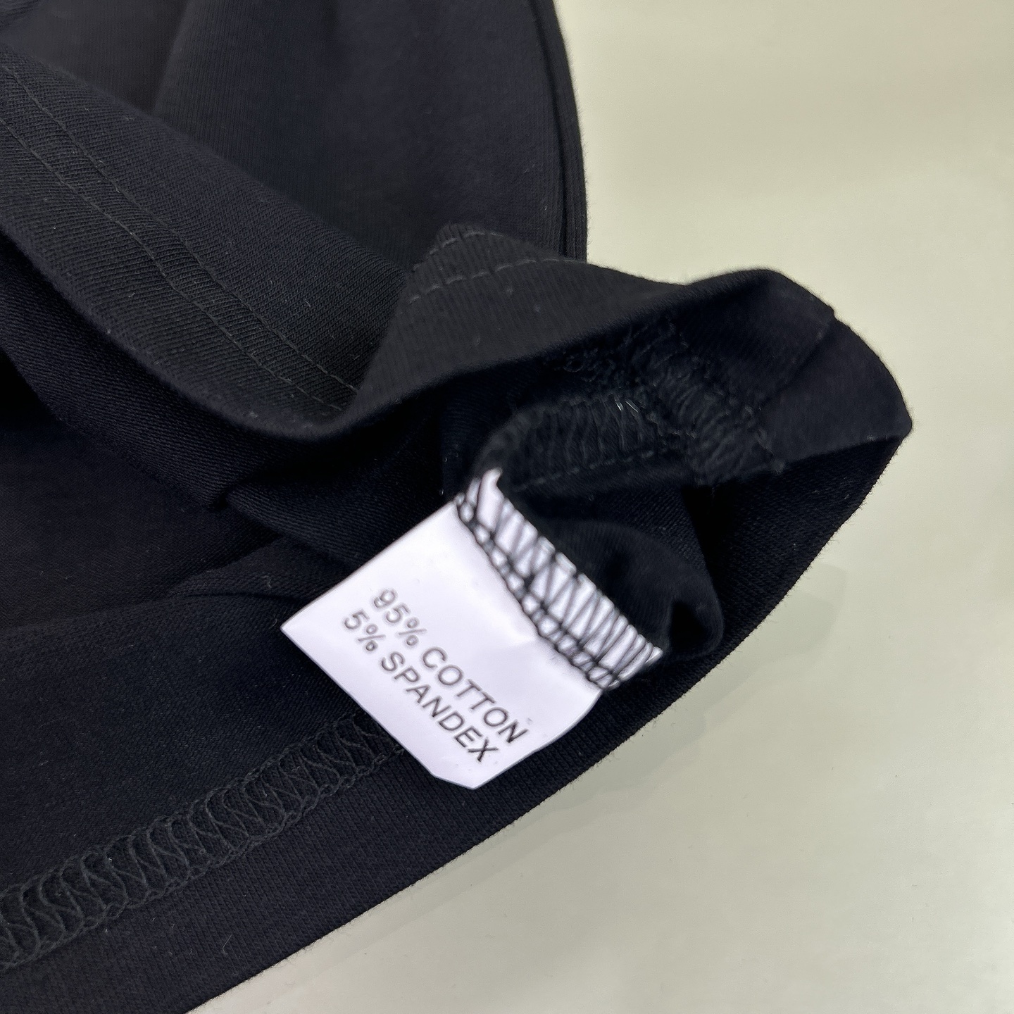 Fashion Highlights: D&G Family’s New Collection – Cash, Size, and Style - 图片 6