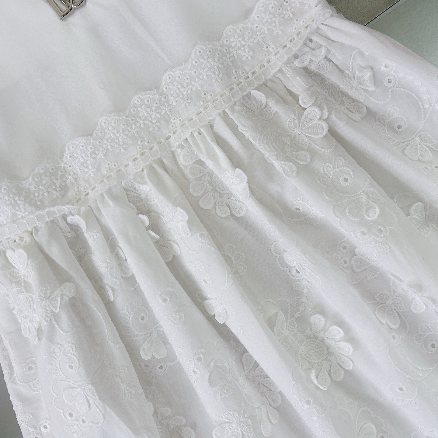 “Hy Cotton Embroidered DG Counter Size 90-150 cm, $414 Cash” - 图片 7