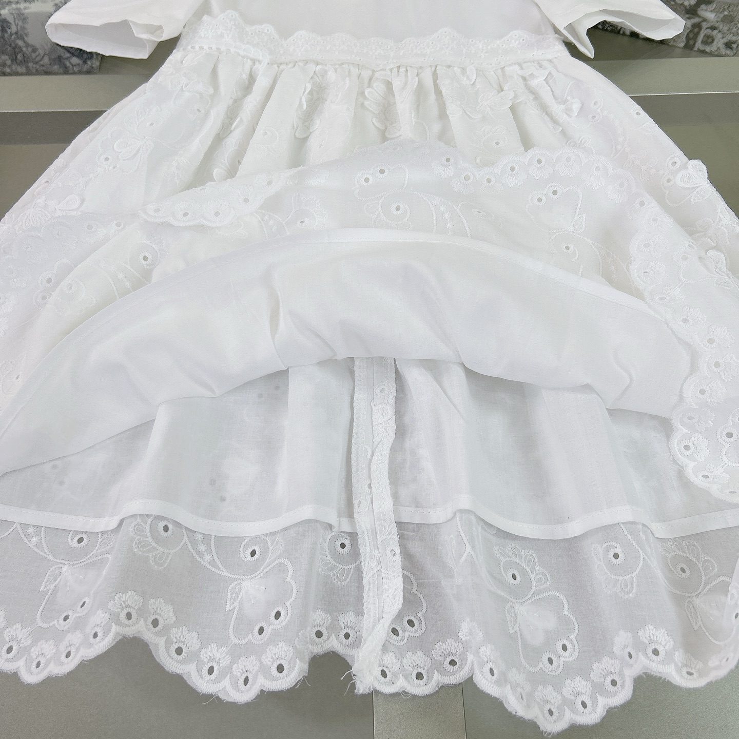 “Hy Cotton Embroidered DG Counter Size 90-150 cm, $414 Cash” - 图片 9