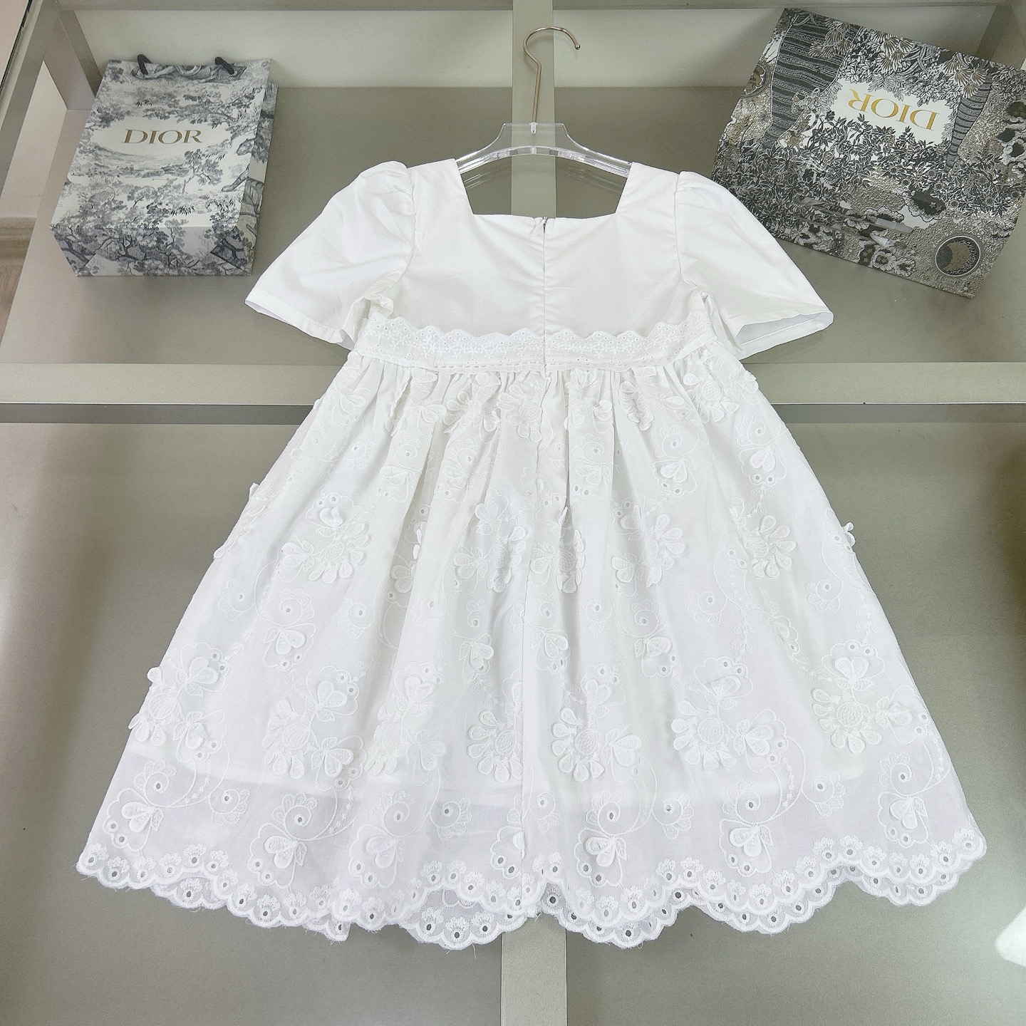 “Hy Cotton Embroidered DG Counter Size 90-150 cm, $414 Cash” - 图片 2