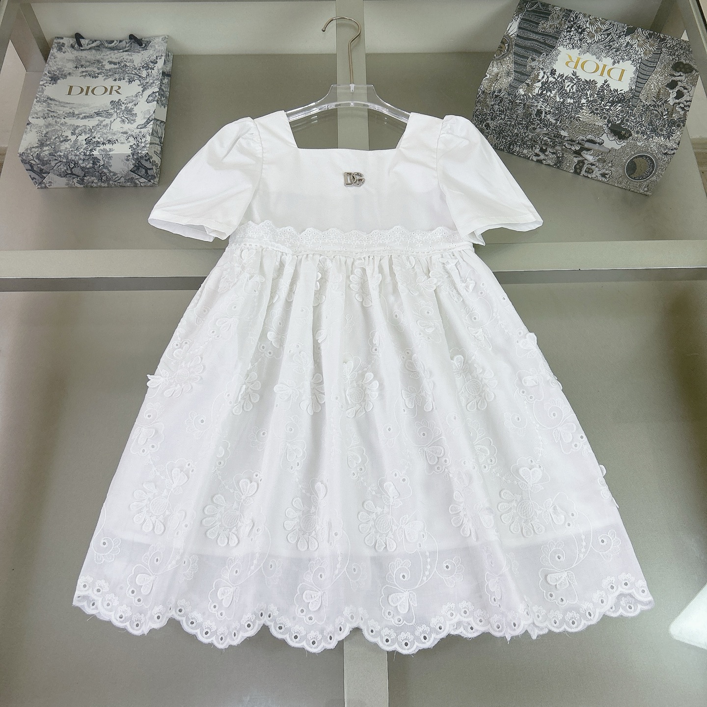 “Hy Cotton Embroidered DG Counter Size 90-150 cm, $414 Cash” - 图片 1