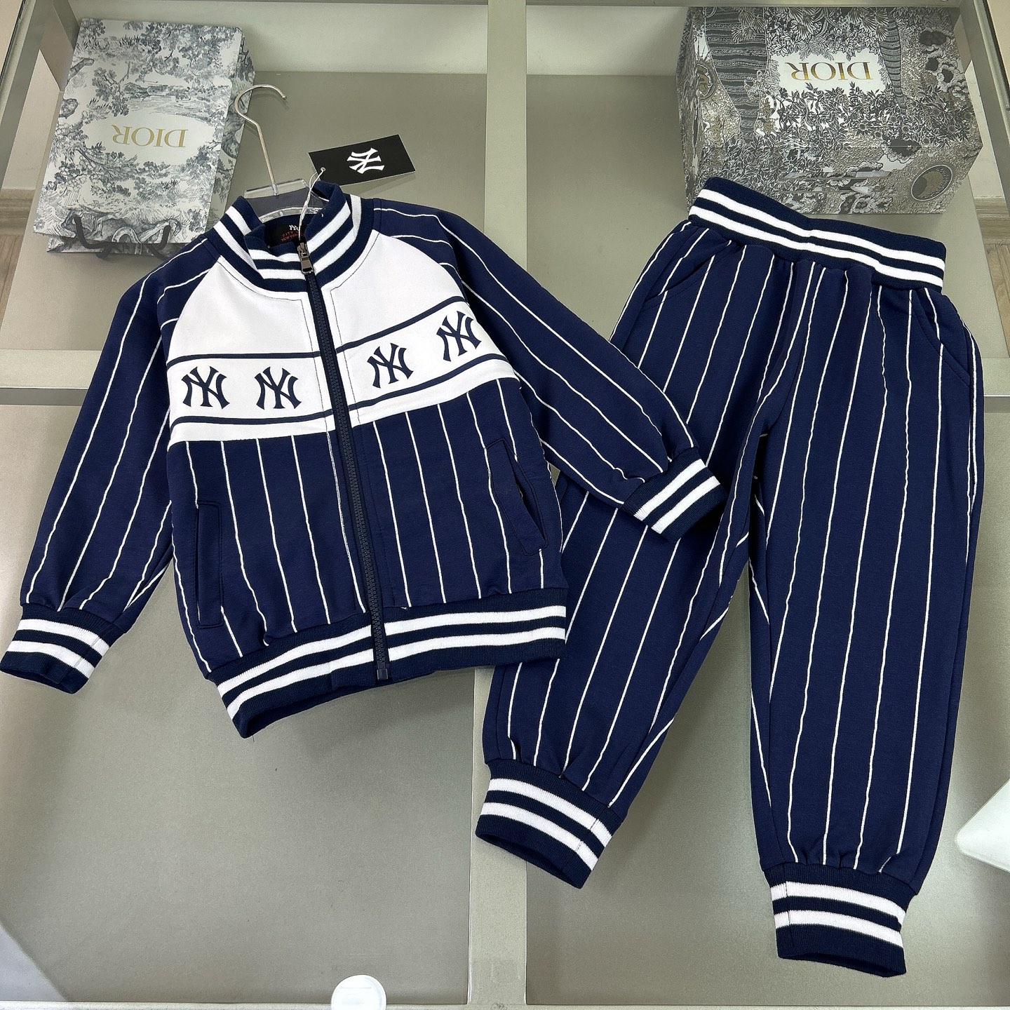 NY Yankees Kids' Navy Pinstripe Tracksuit - Stylish & Comfortable Outfit