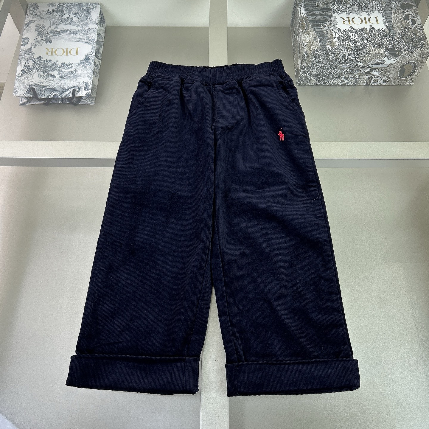 Tallas: 100-160 cm @129 yuanes Pantalones largos de pana suaves y esponjosos rompen con los colores oscuros del inviern…