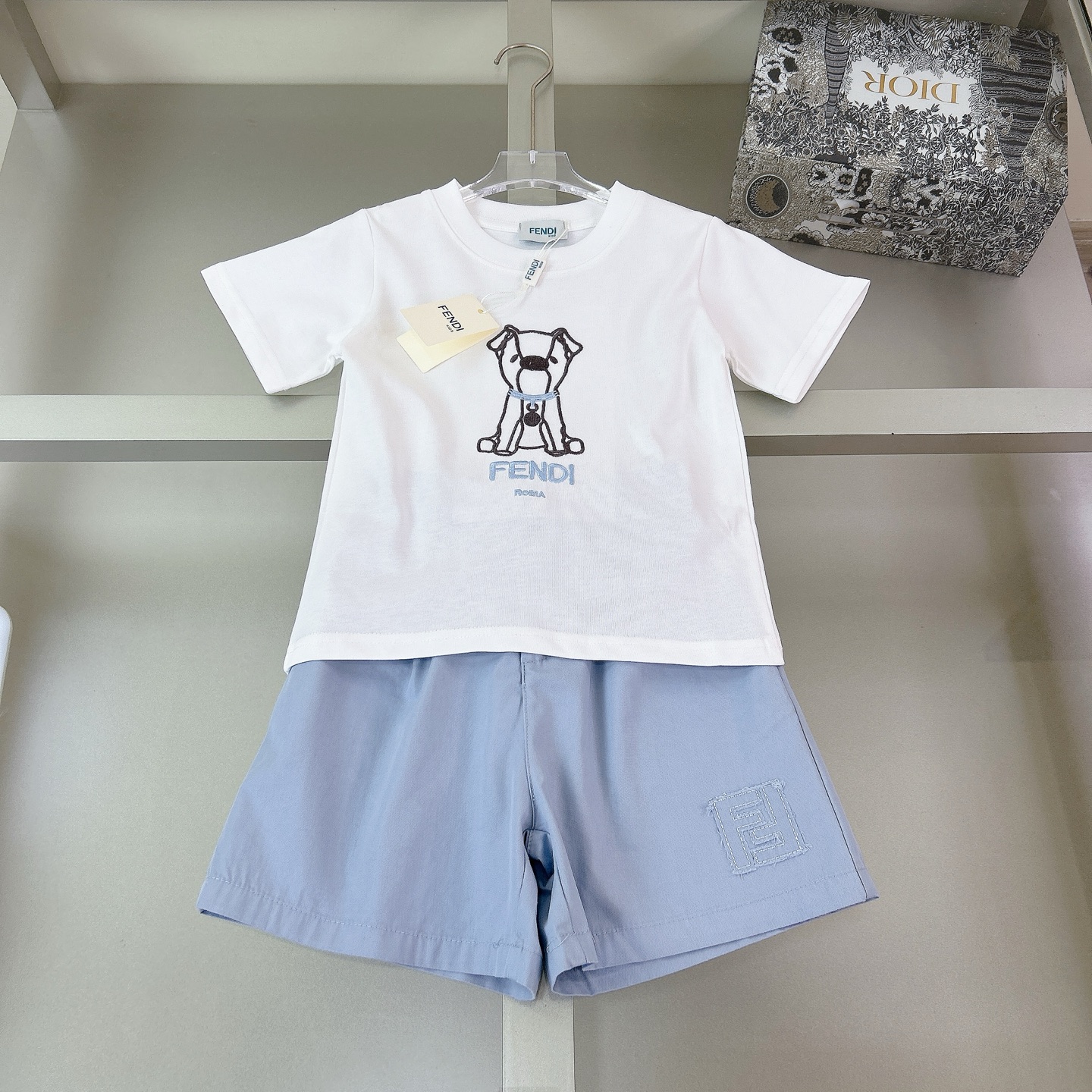 Tallas: 90-150cm @178 yuanes el conjunto FEND* para niños y niñas, misma versión. Serie limitada: camiseta de algodón p…