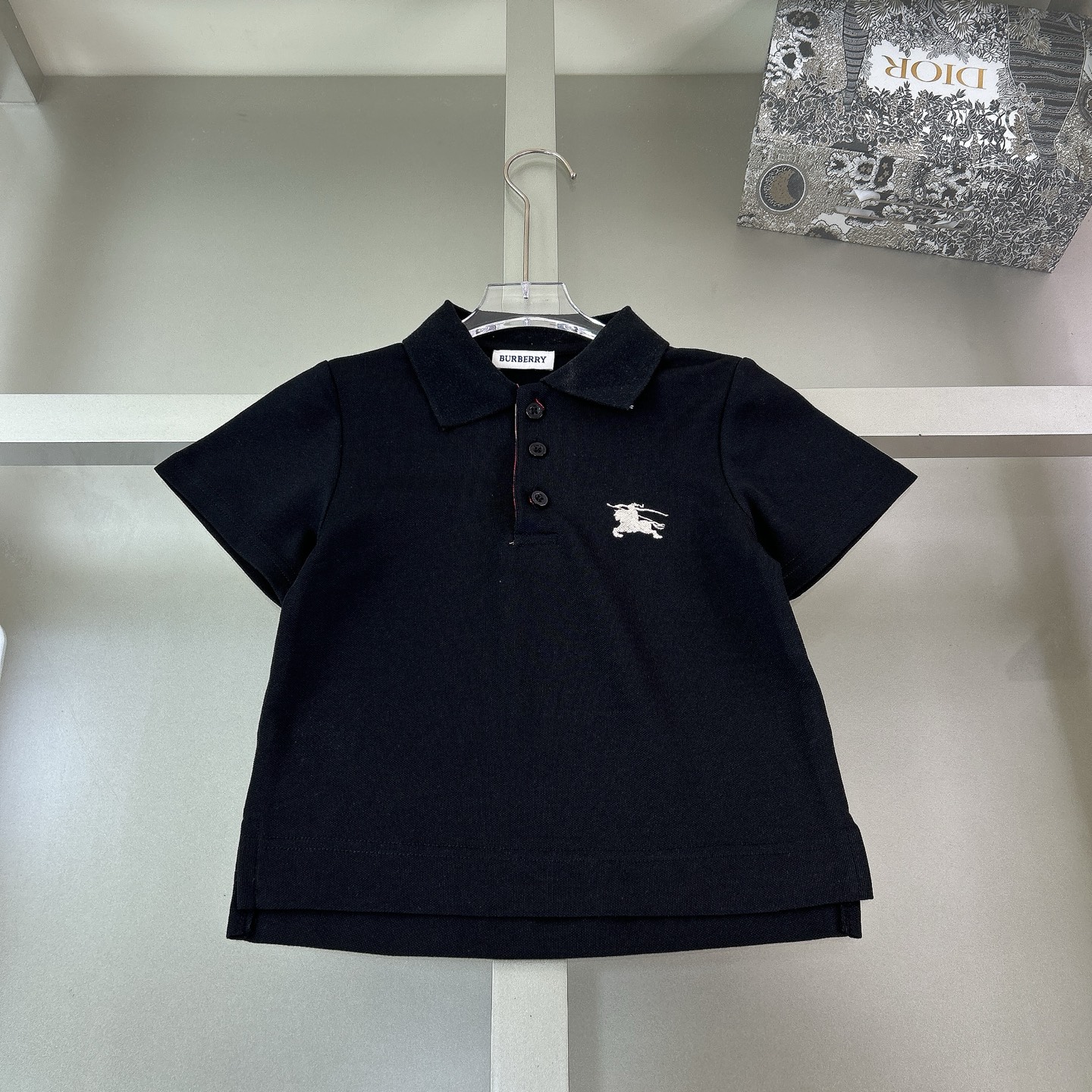 Tallas: 100-160cm @108元 sin descuento BBR nuevo, polo de manga corta con cuello para niño, tela de piqué de algodón mer…