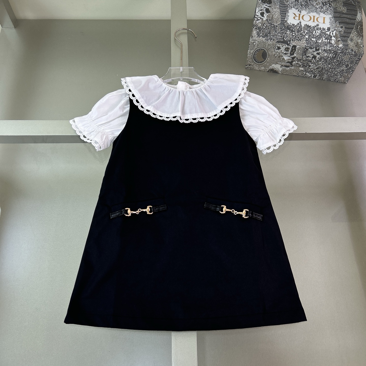 Tallas: 100-150 cm. Vestido 129 yuan, conjunto 208 yuan. Nuevo, ropa infantil de alta gama, conjunto de vestido sin man…