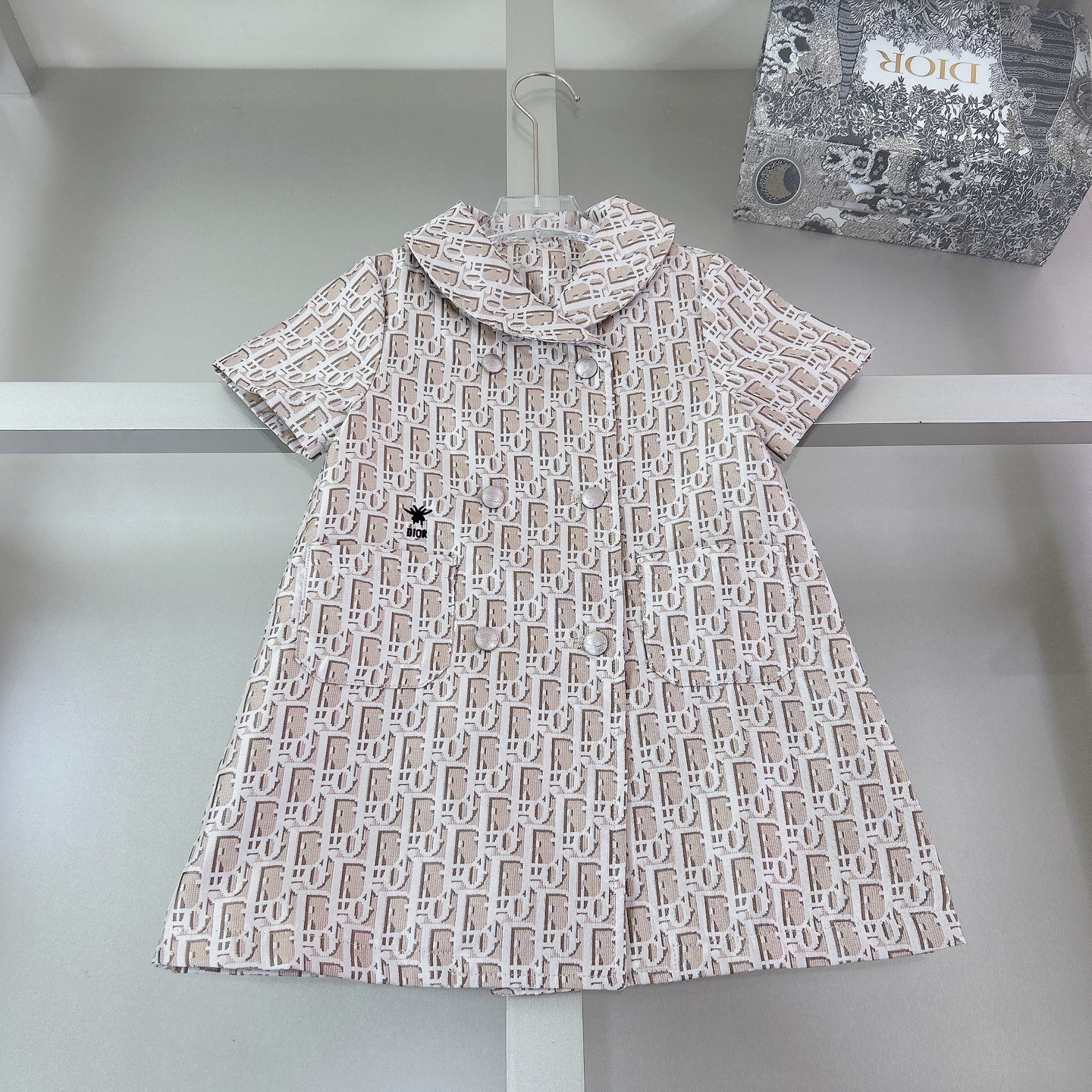 Tallas: 100-150cm @158 yuan sin descuento ￼ [fuegos artificiales][fuegos artificiales] Nuevo otoño, vestido de logo de …