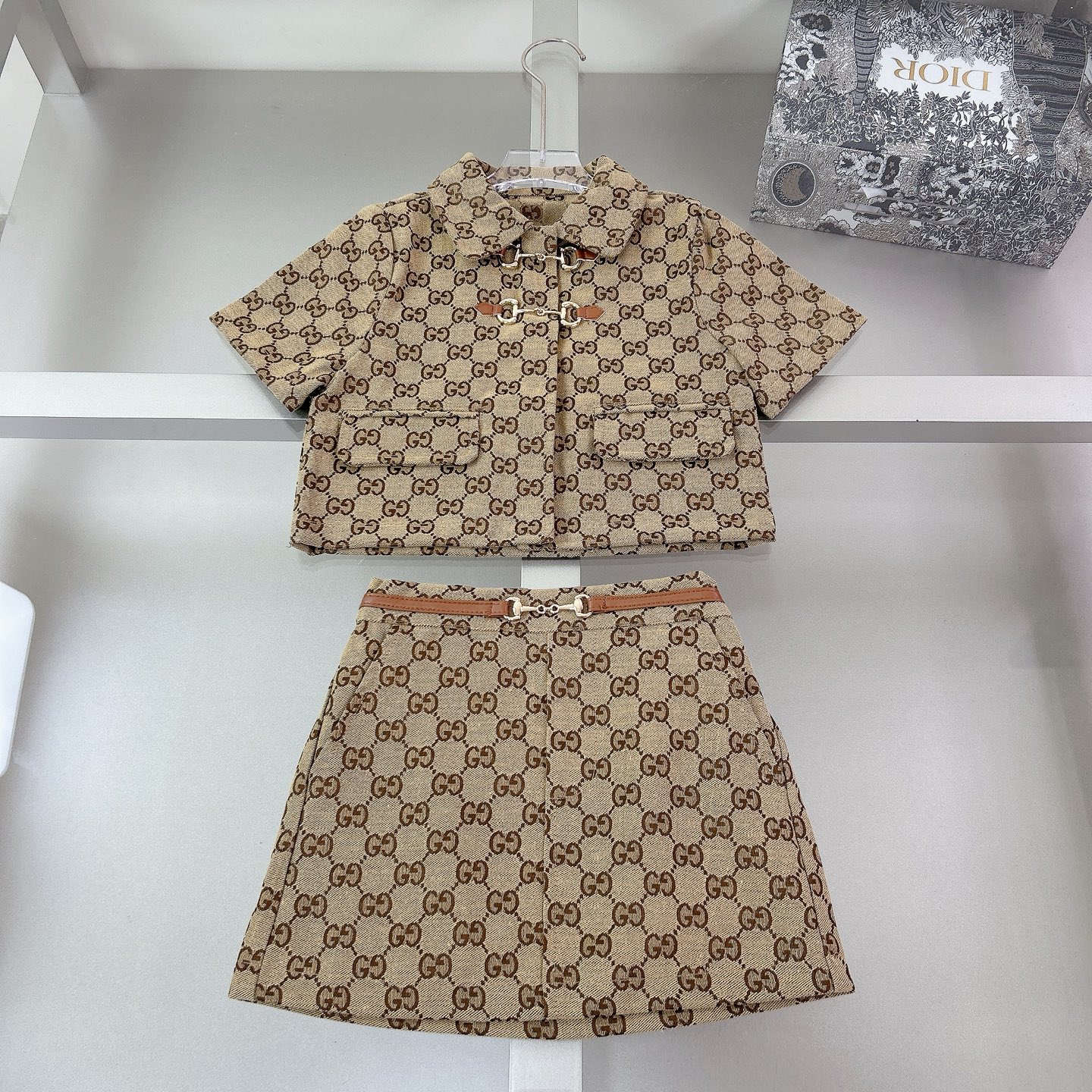Tallas: 100-150cm @178元 sin descuento GUCCI 古奇 2026 primavera/verano ropa infantil nuevo conjunto de mezclilla con esta…
