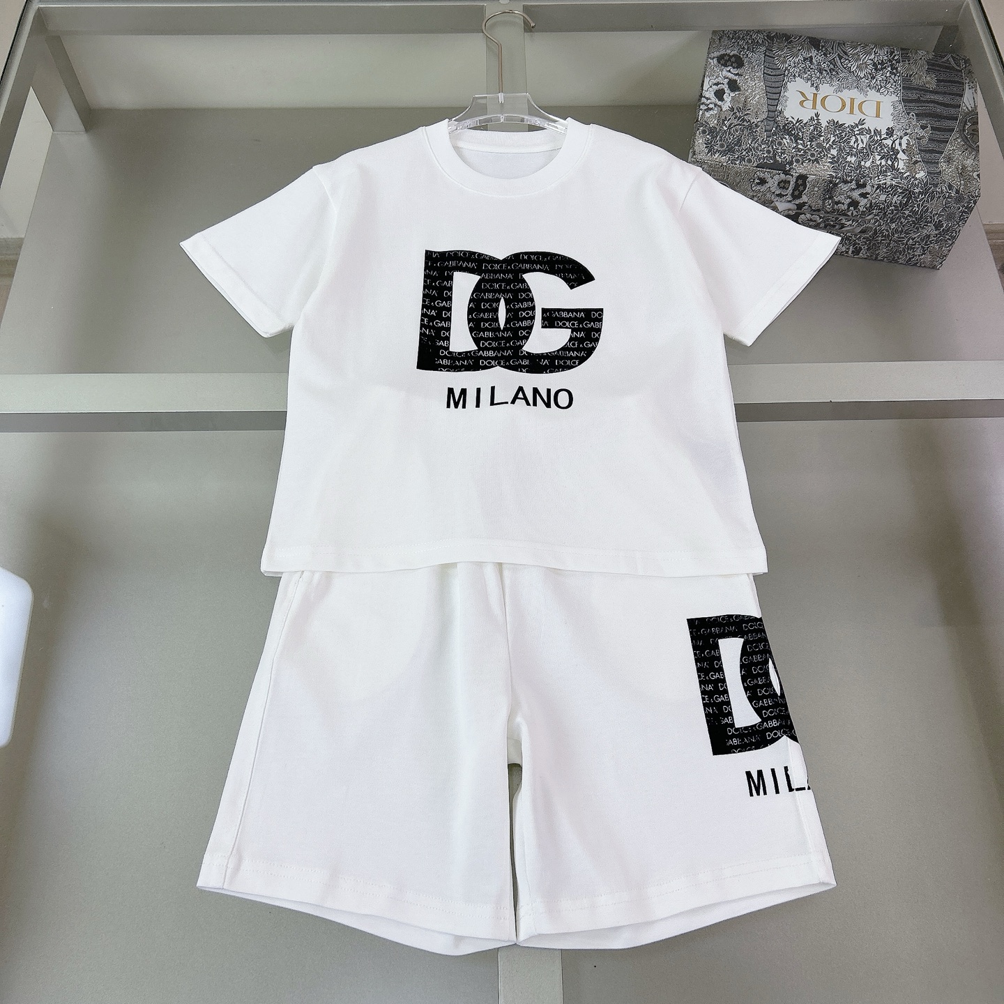 Tallas: 110-160 cm @148 yuanes el conjunto, nuevo, camiseta de manga corta con cuello redondo para niño, tela de algodó…