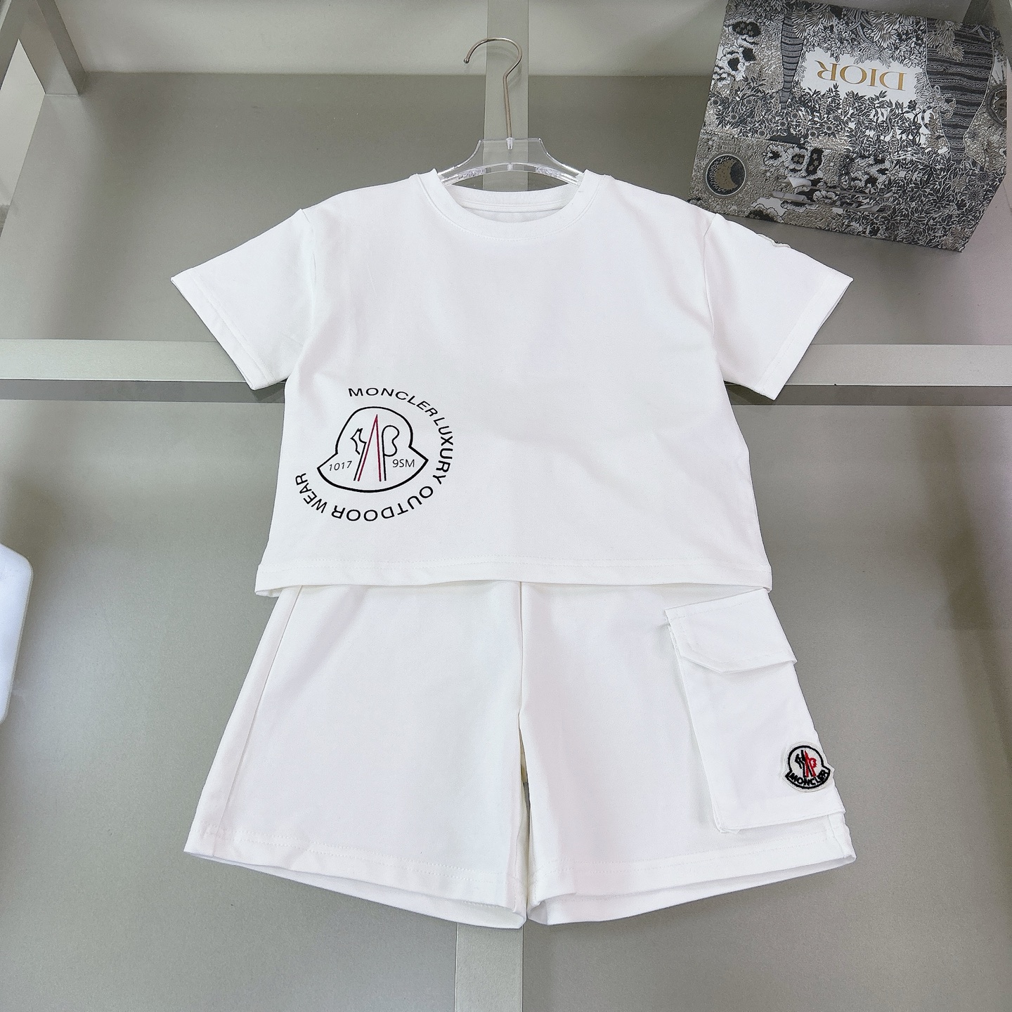Talla: 110-160cm @145 yuanes el conjunto Nuevo conjunto para niño MC ~ 100% algodón puro, suave y cómodo al vestir! Dis…