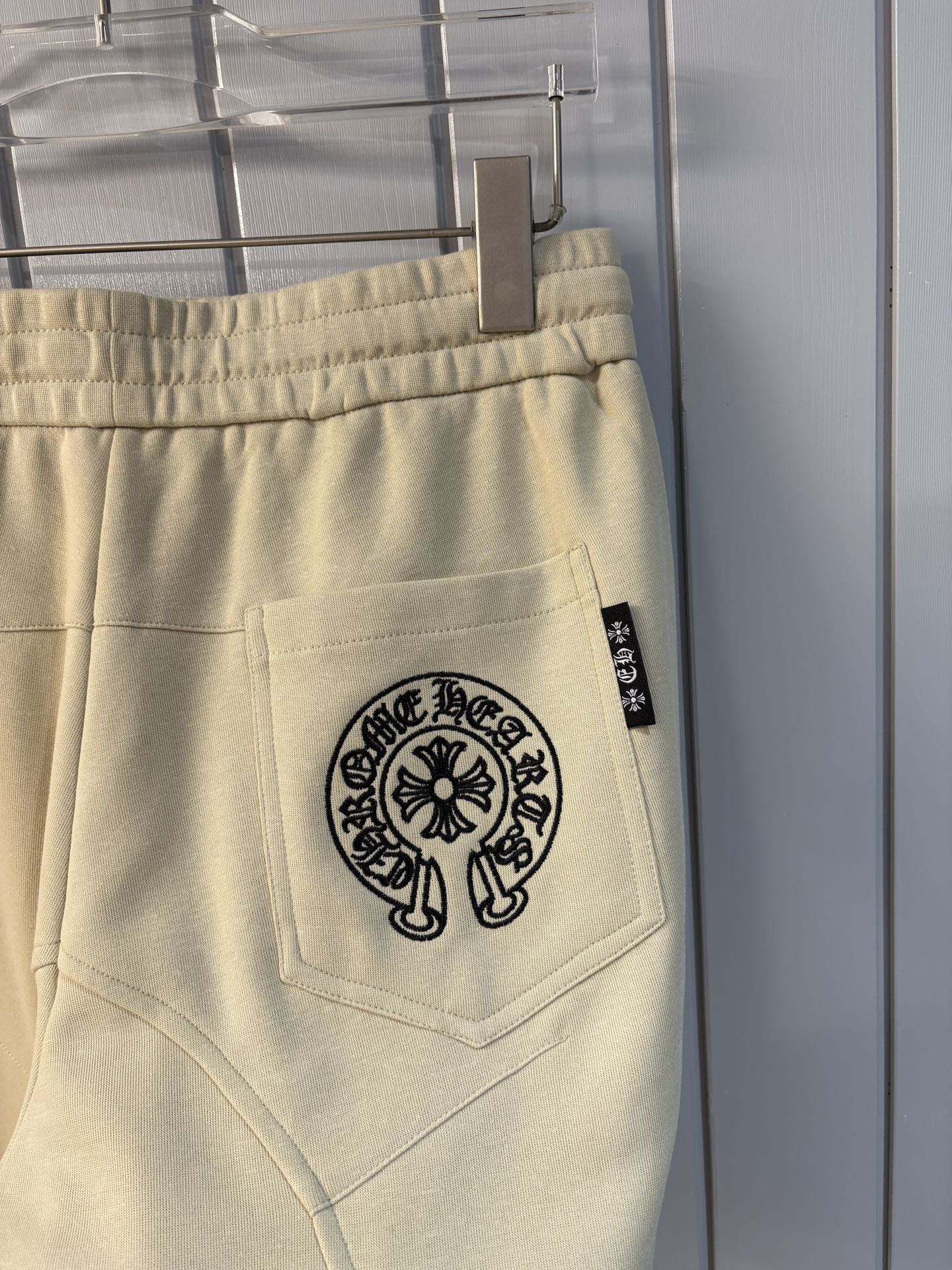 Men’s Leisure Pants: Crom Trading Company’s Refreshing Steel-Resistant Style. - 图片 9