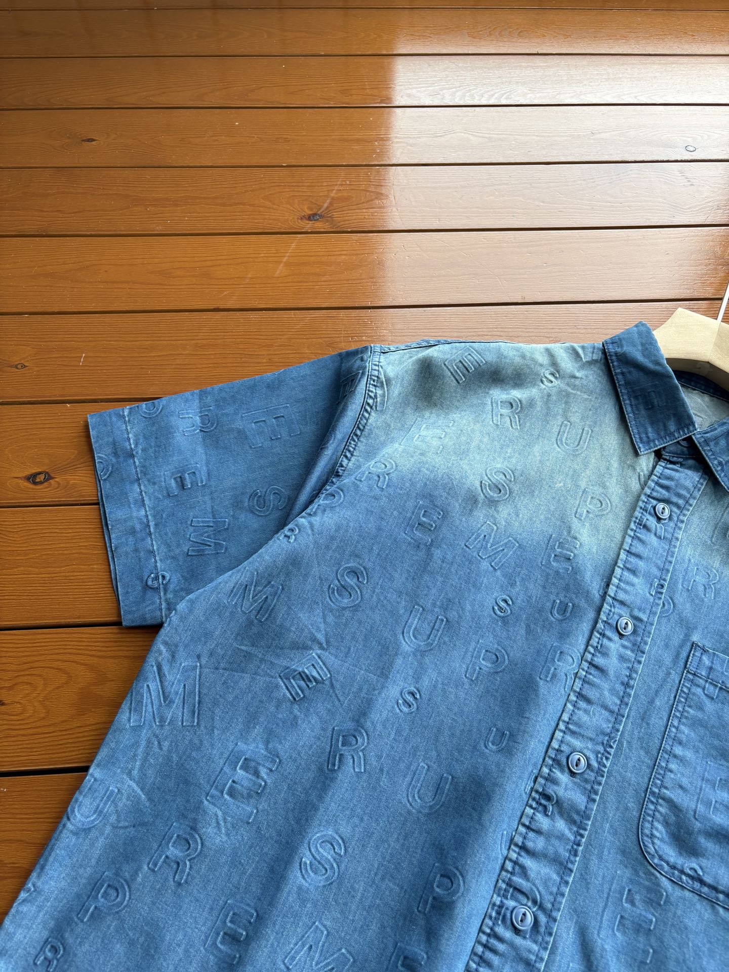 San Robert 2025 Spring & Summer Male Shirt with Pixel Effect Stamp - 图片 6