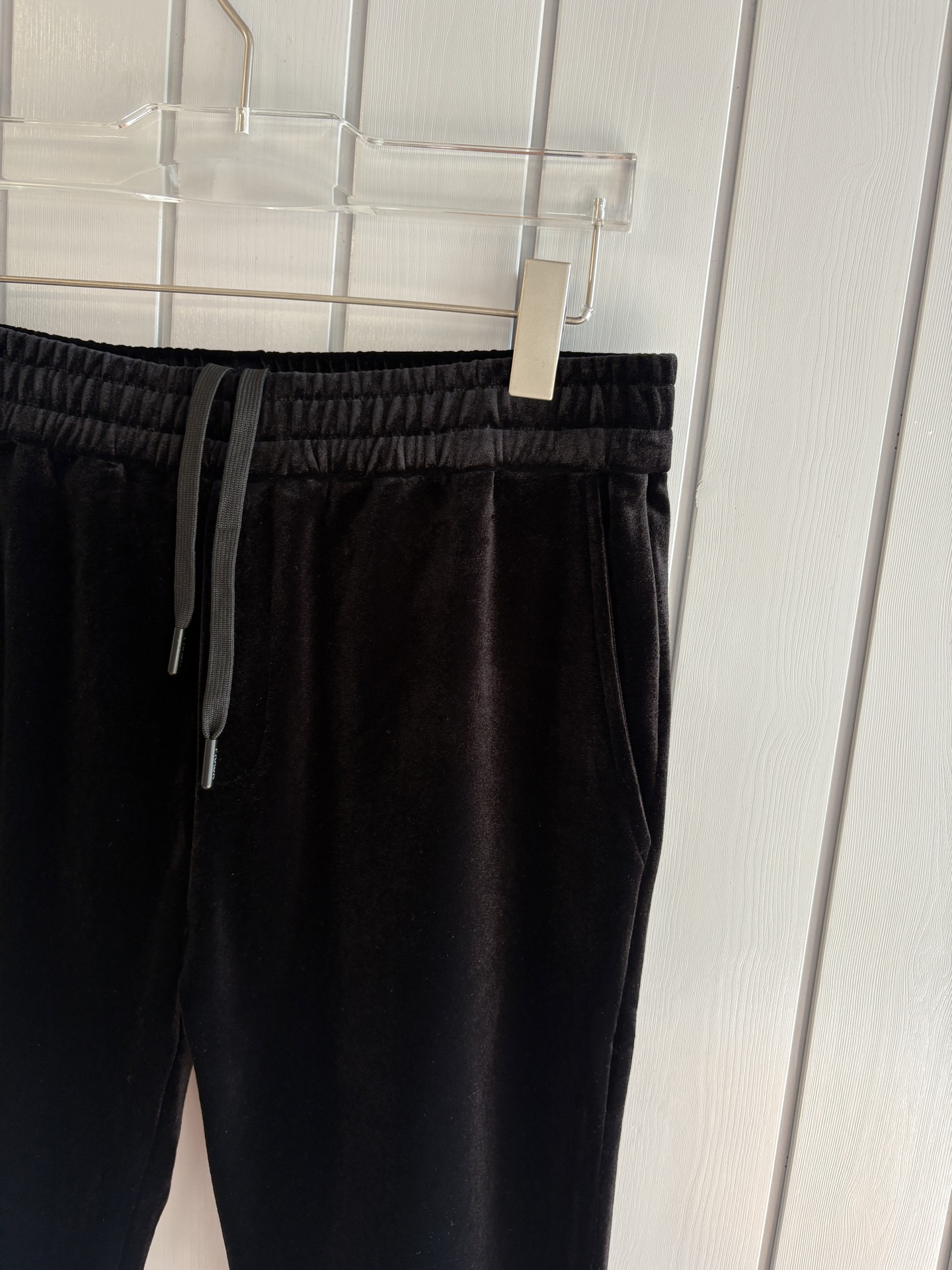 重磅推荐 男士套装 简约百搭款，不挑人穿，腰部松紧抽绳设计 出口订单标准，所有细节处理都非常到位；采用特