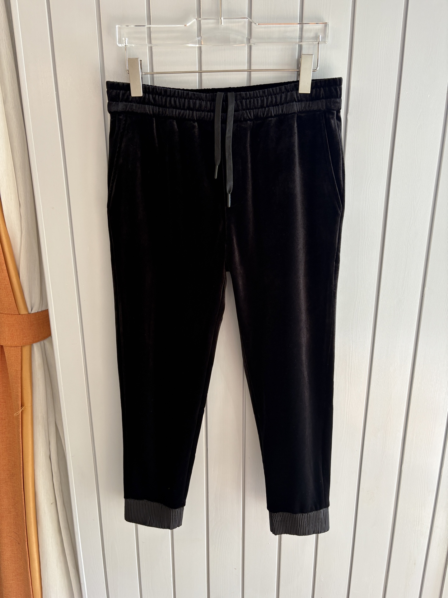 重磅推荐 男士套装 简约百搭款，不挑人穿，腰部松紧抽绳设计 出口订单标准，所有细节处理都非常到位；采用特